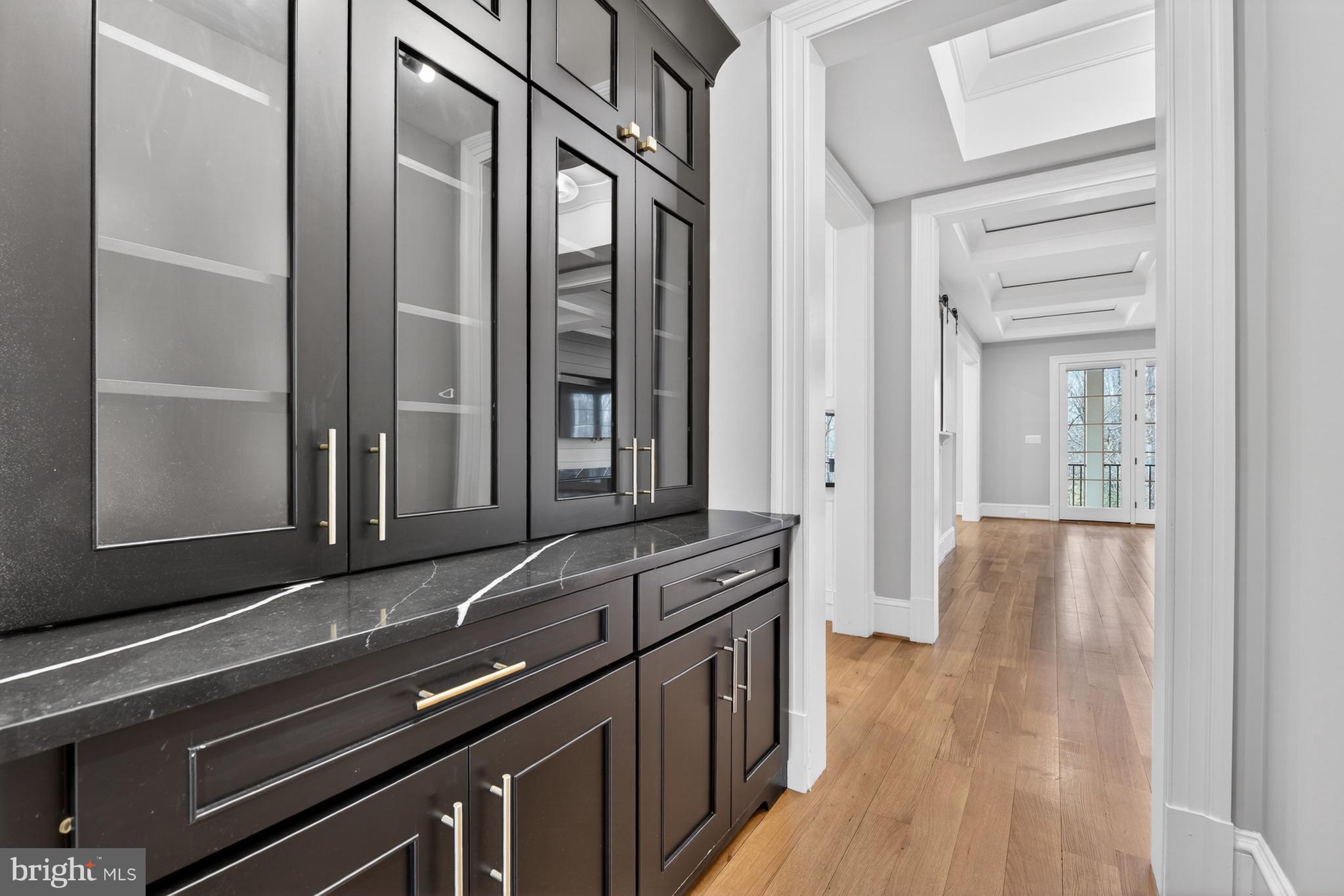 RIVER OAKS - Residential