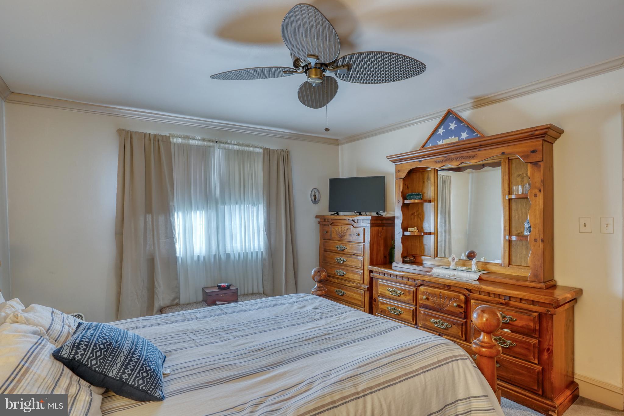 WASHINGTON SQUARE - Residential