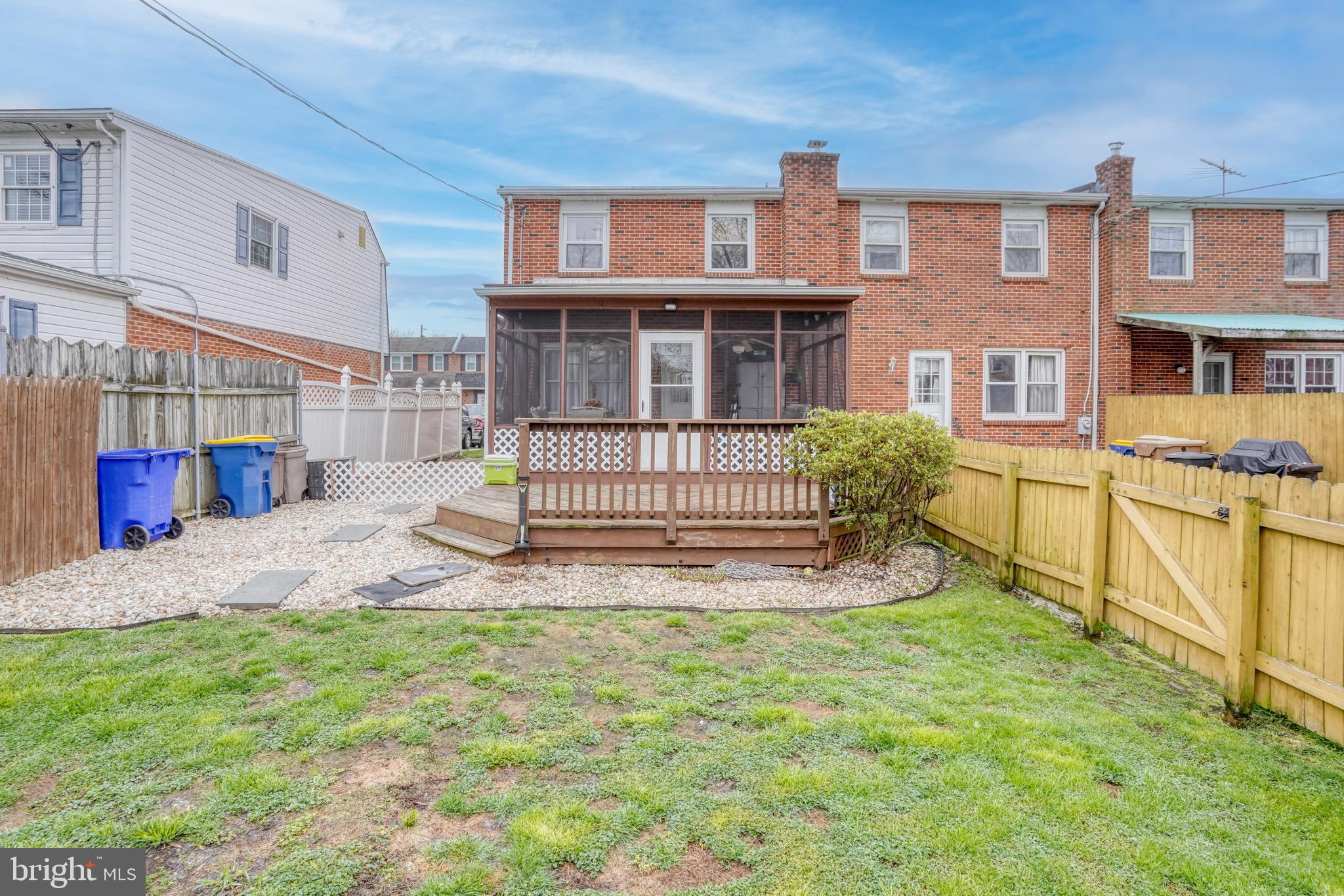 WASHINGTON SQUARE - Residential