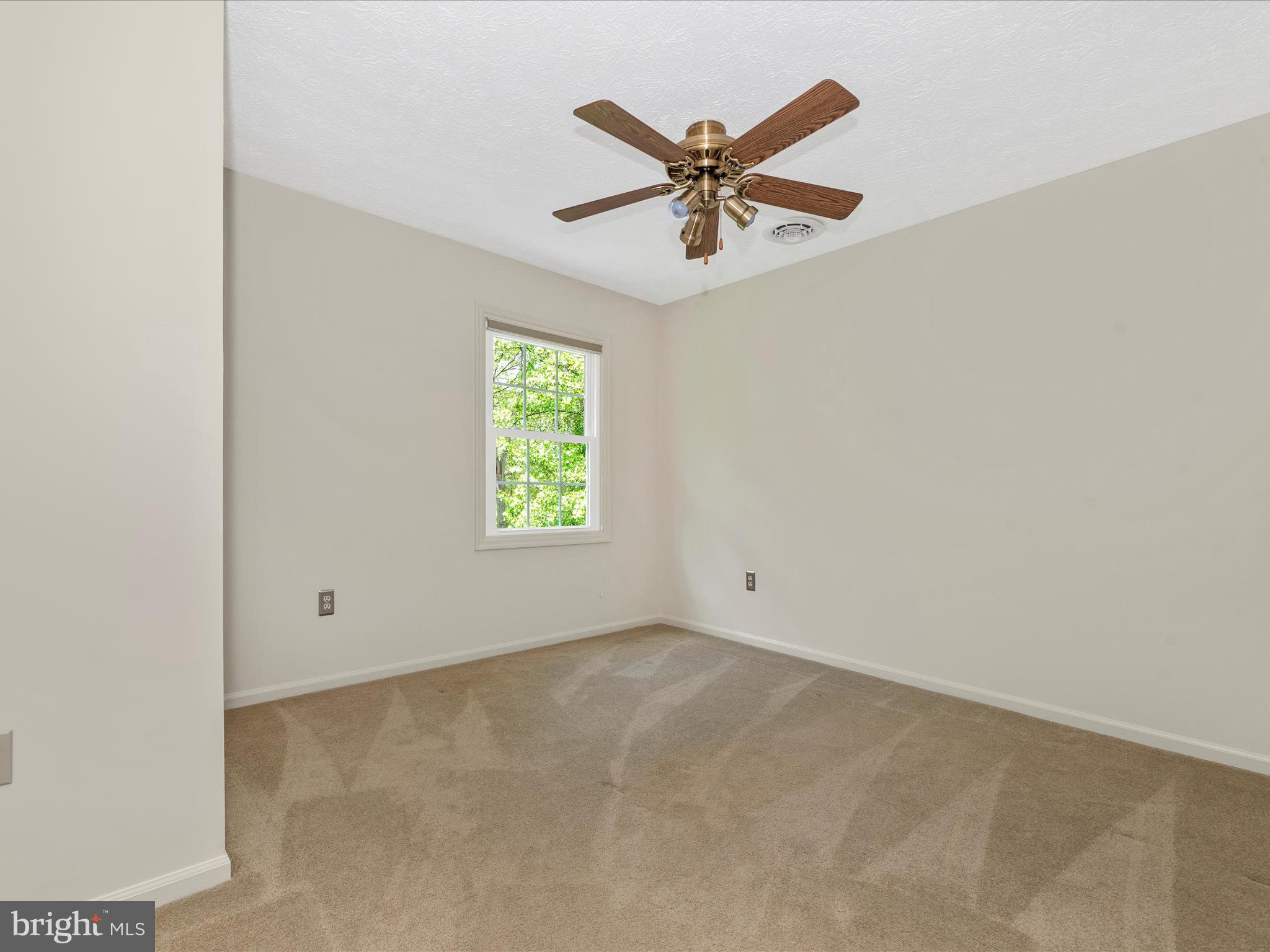 CHESTNUT FARMS - Residential