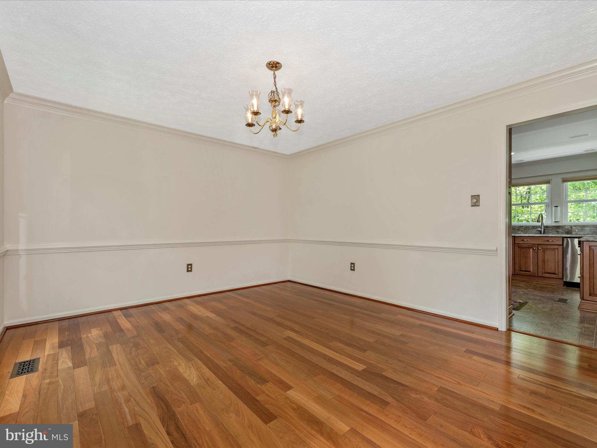 CHESTNUT FARMS - Residential