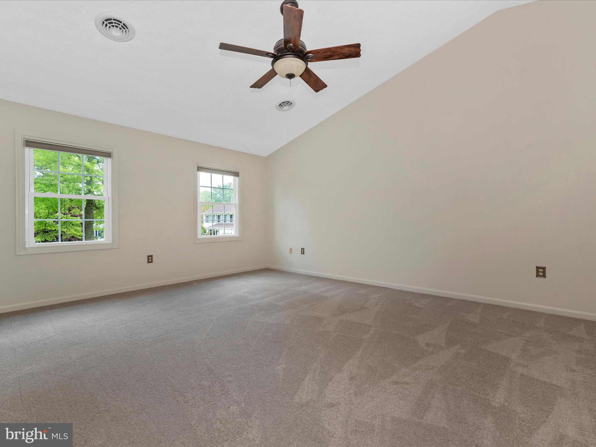 CHESTNUT FARMS - Residential