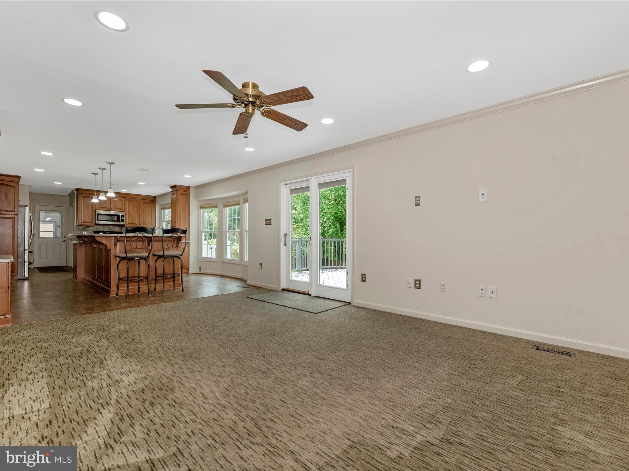 CHESTNUT FARMS - Residential