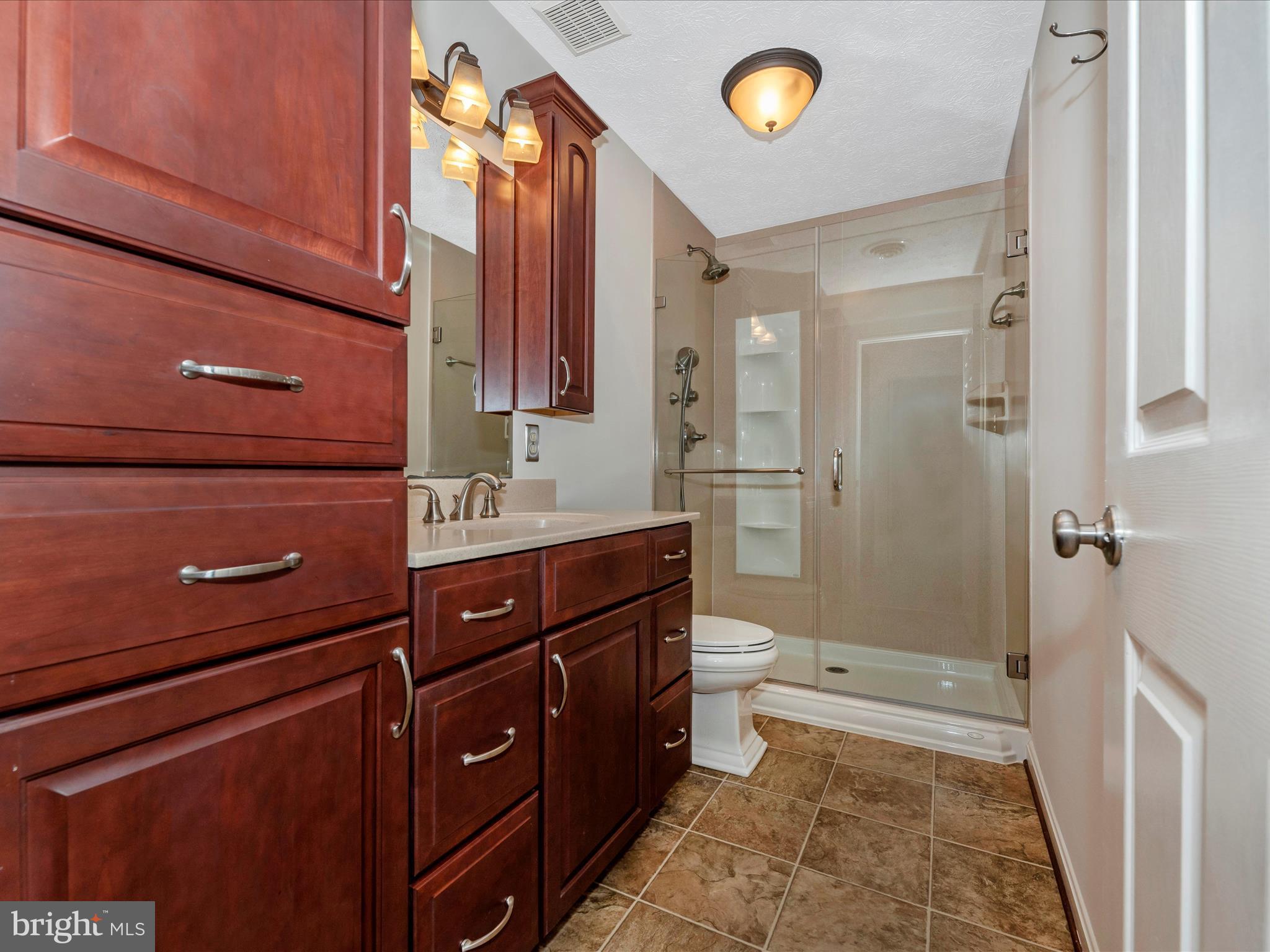 CHESTNUT FARMS - Residential