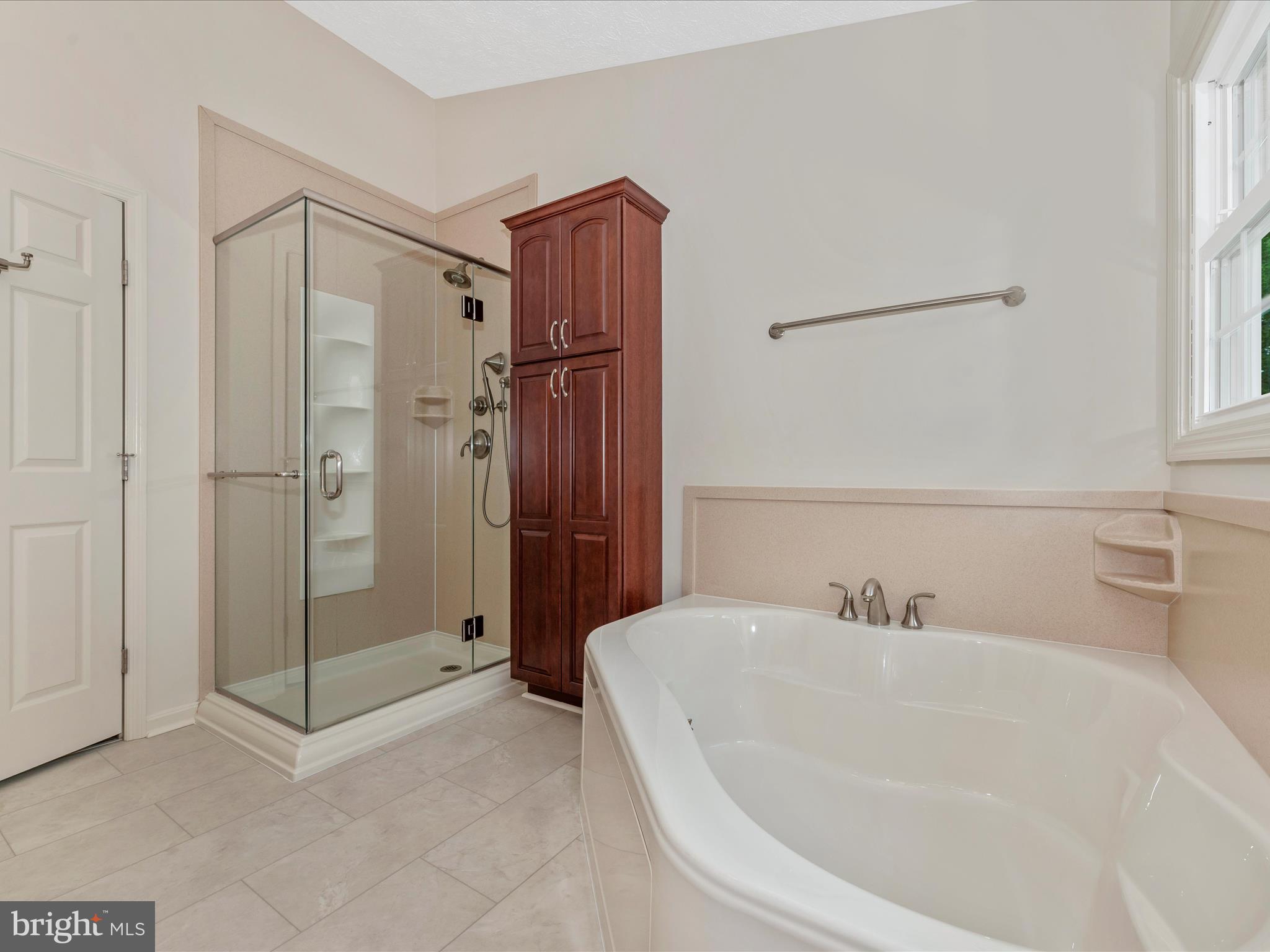 CHESTNUT FARMS - Residential