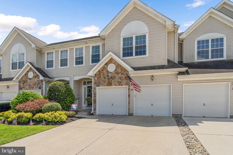 Townhouse For Sale - 30 Spyglass Ct<br/> WESTAMPTON, NJ 08060