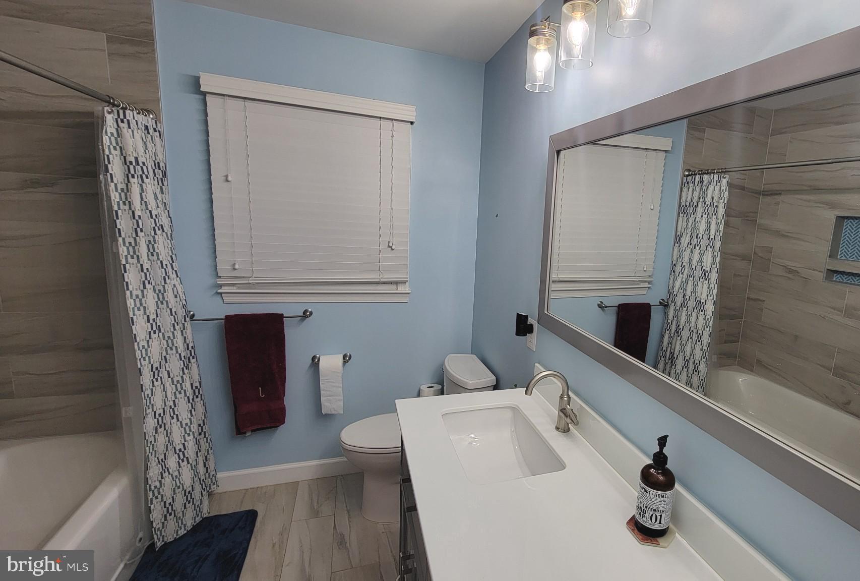 OAKTON GLEN - Residential