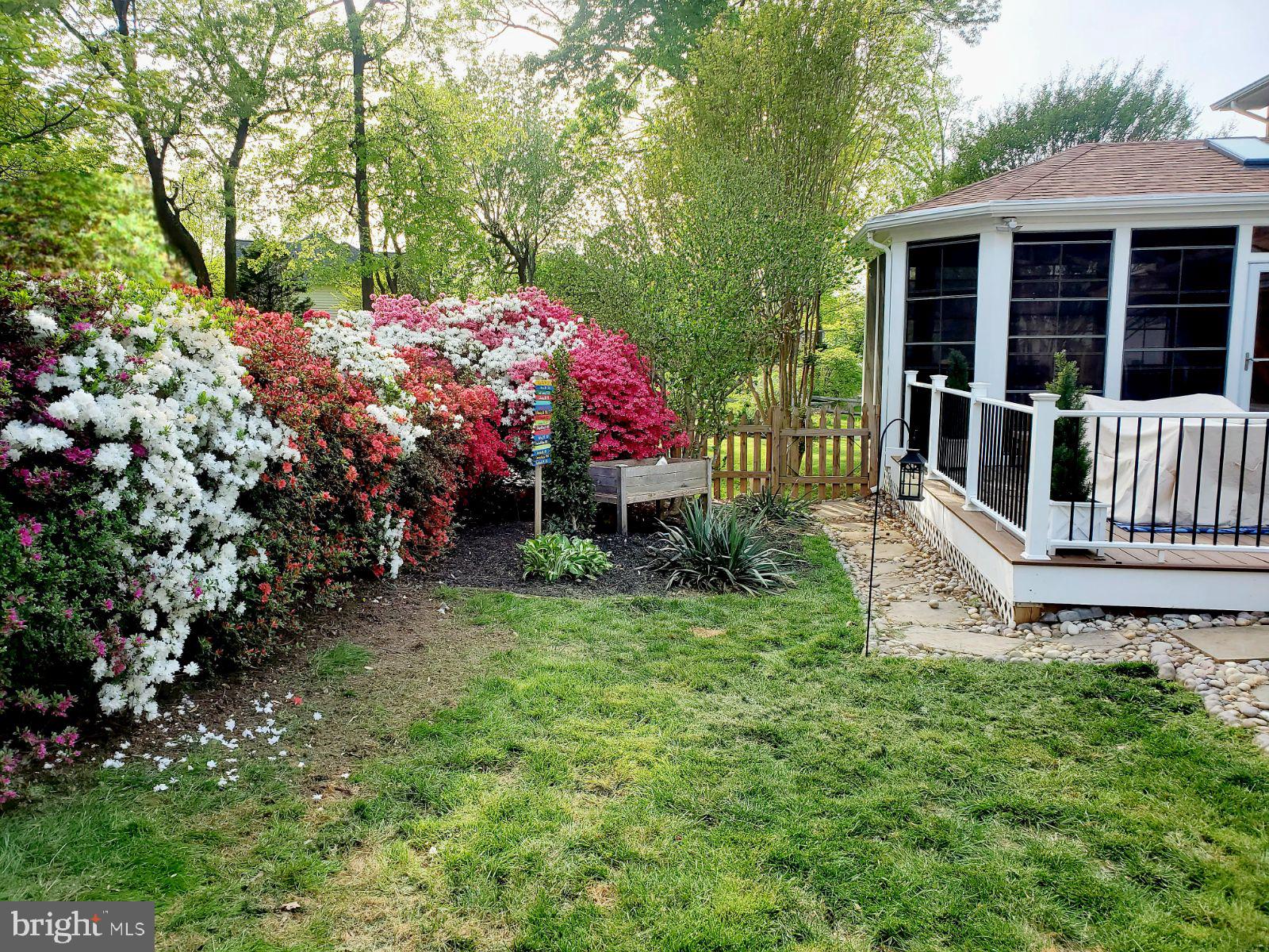 OAKTON GLEN - Residential