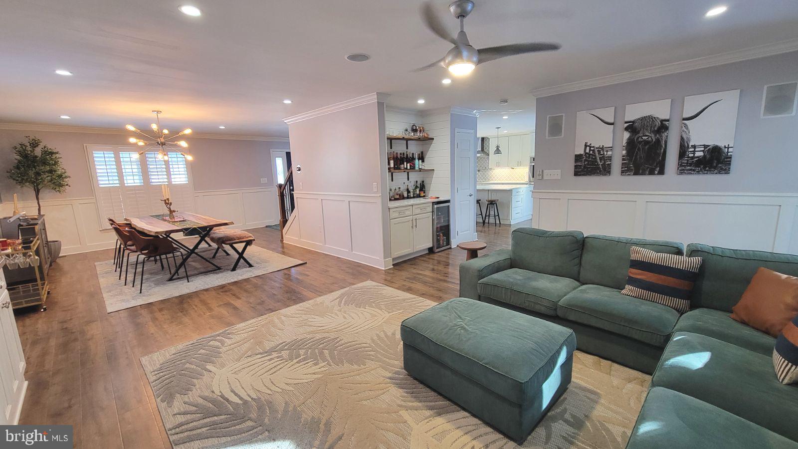 OAKTON GLEN - Residential