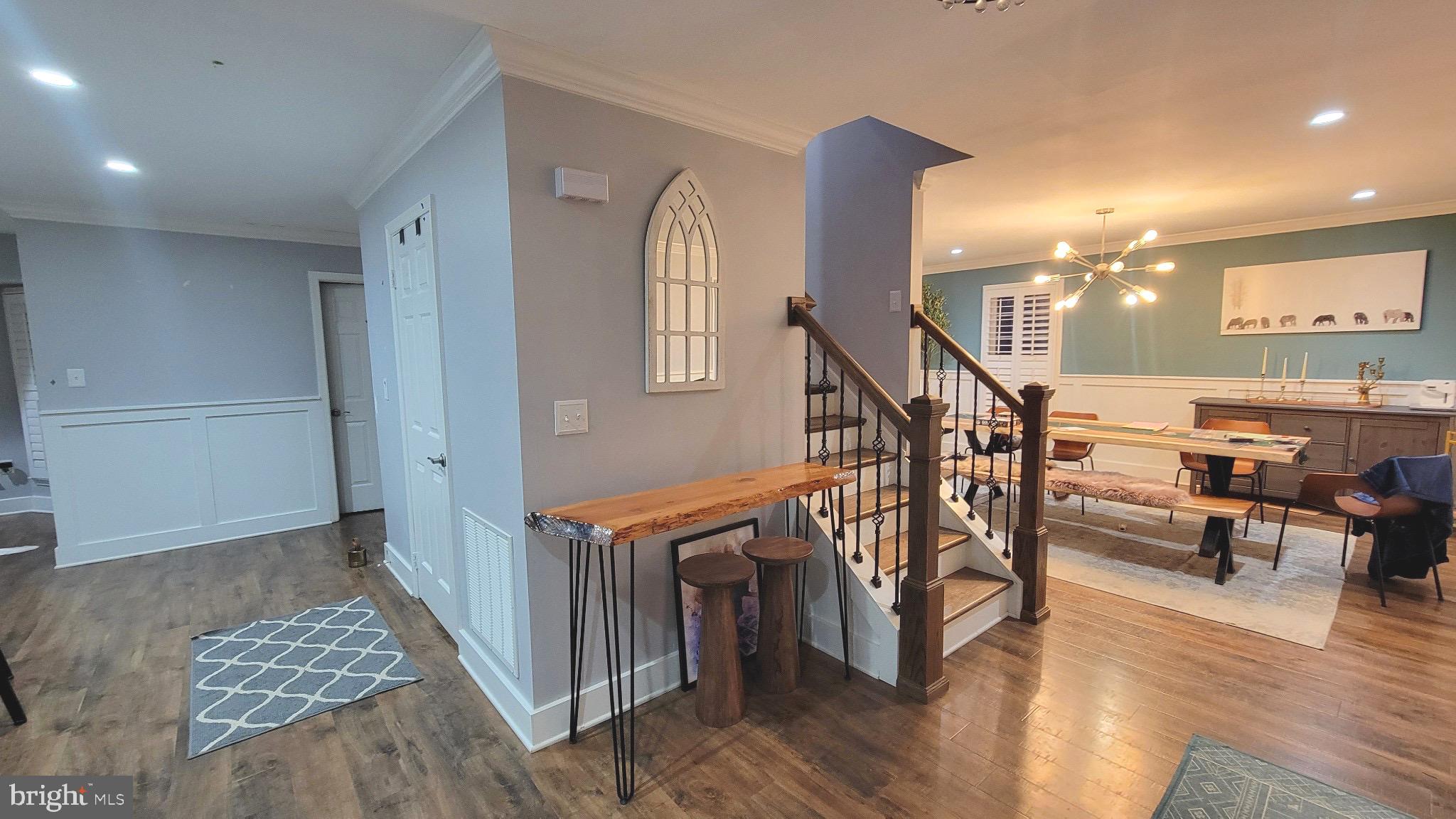 OAKTON GLEN - Residential