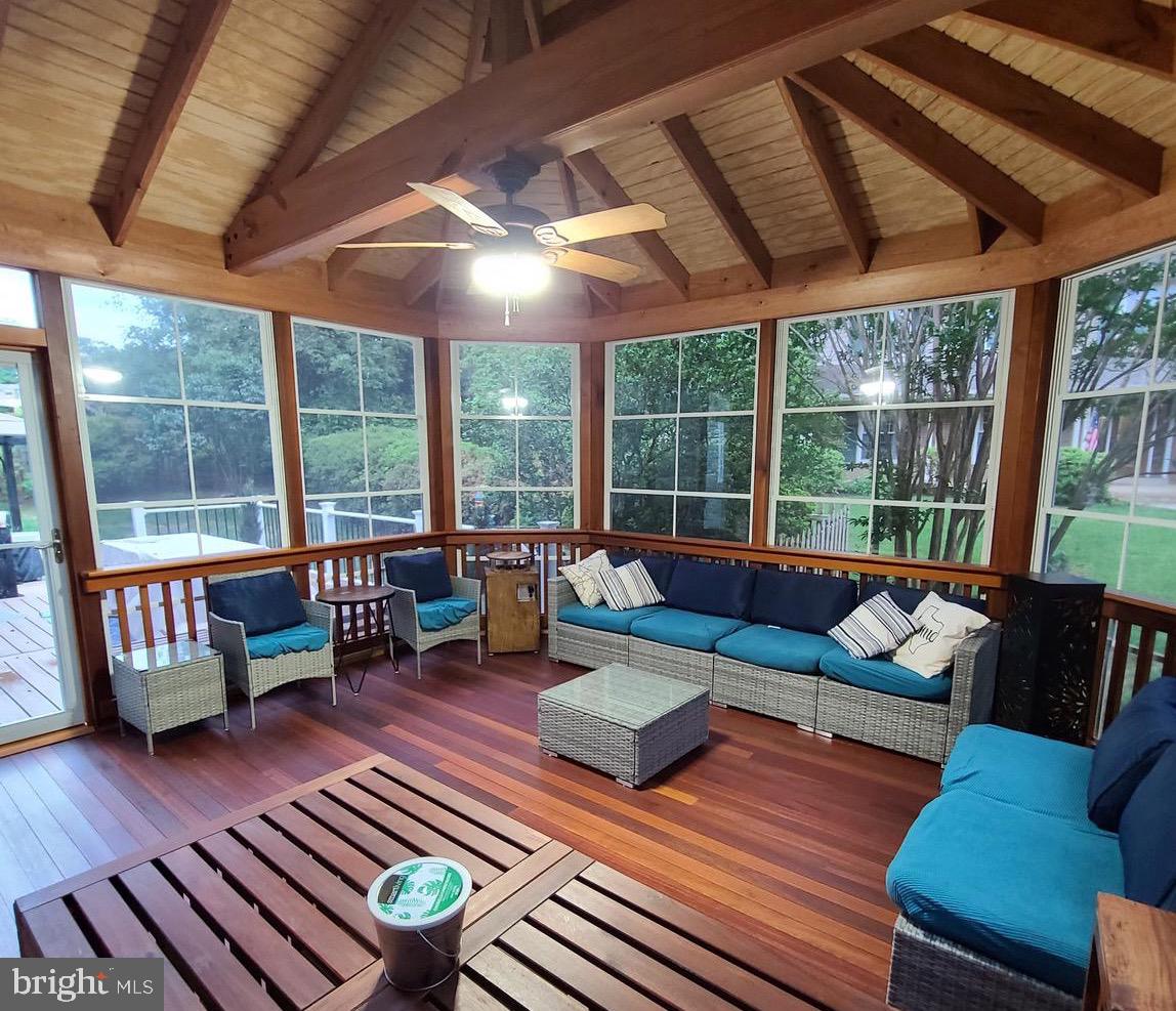 OAKTON GLEN - Residential