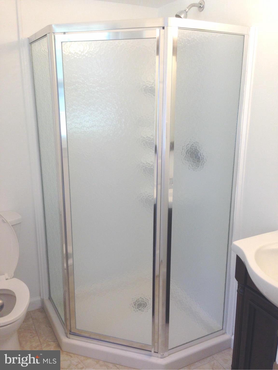 MT VERNON WOODS - Residential Lease