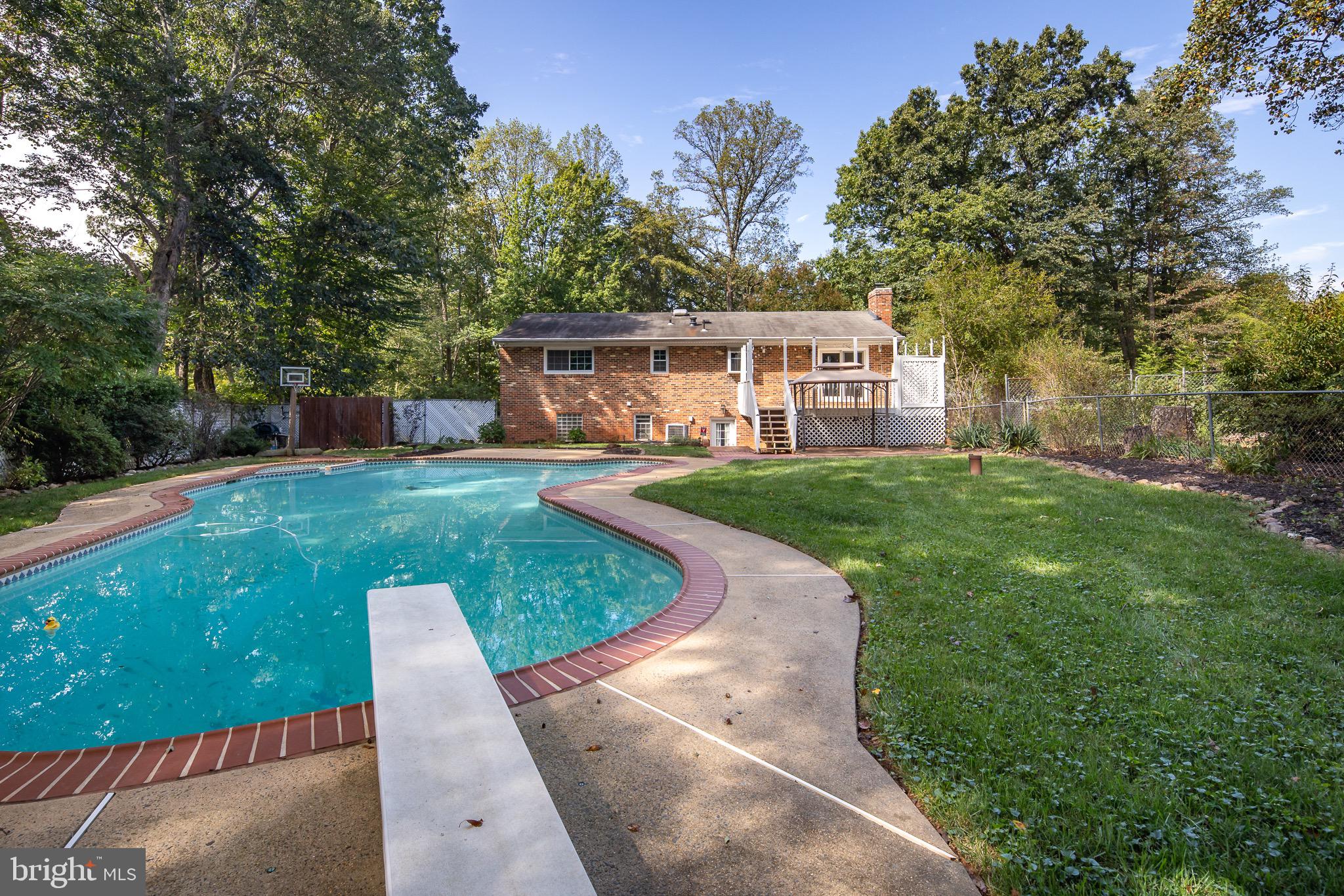 WATERFALL - Residential