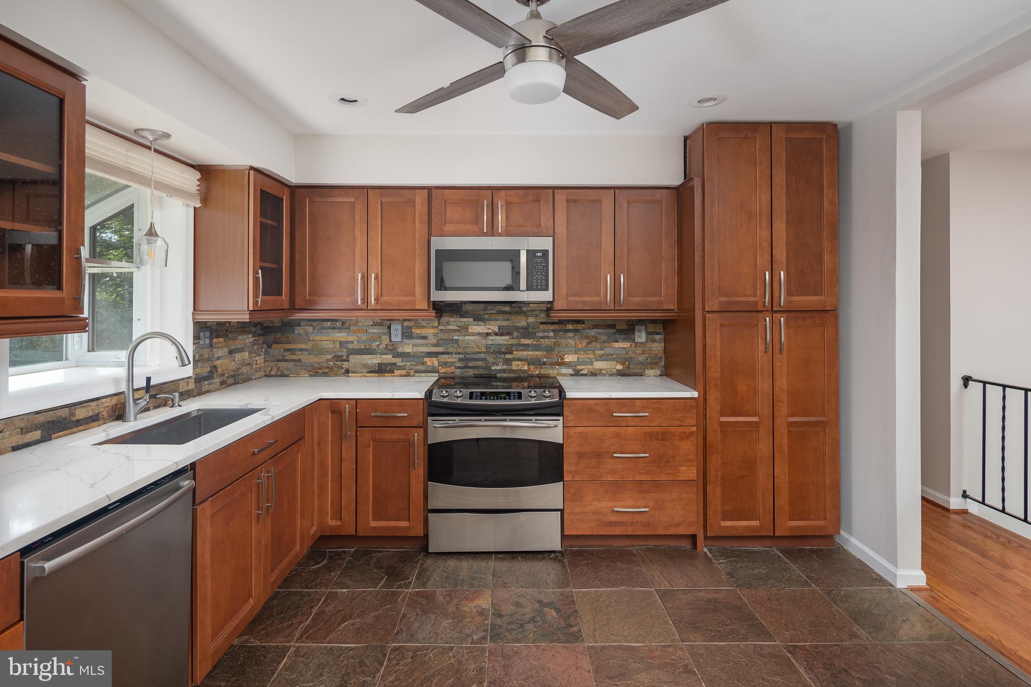 WATERFALL - Residential