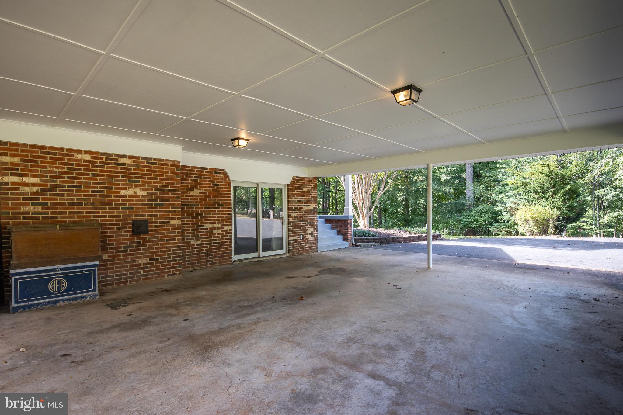 WATERFALL - Residential