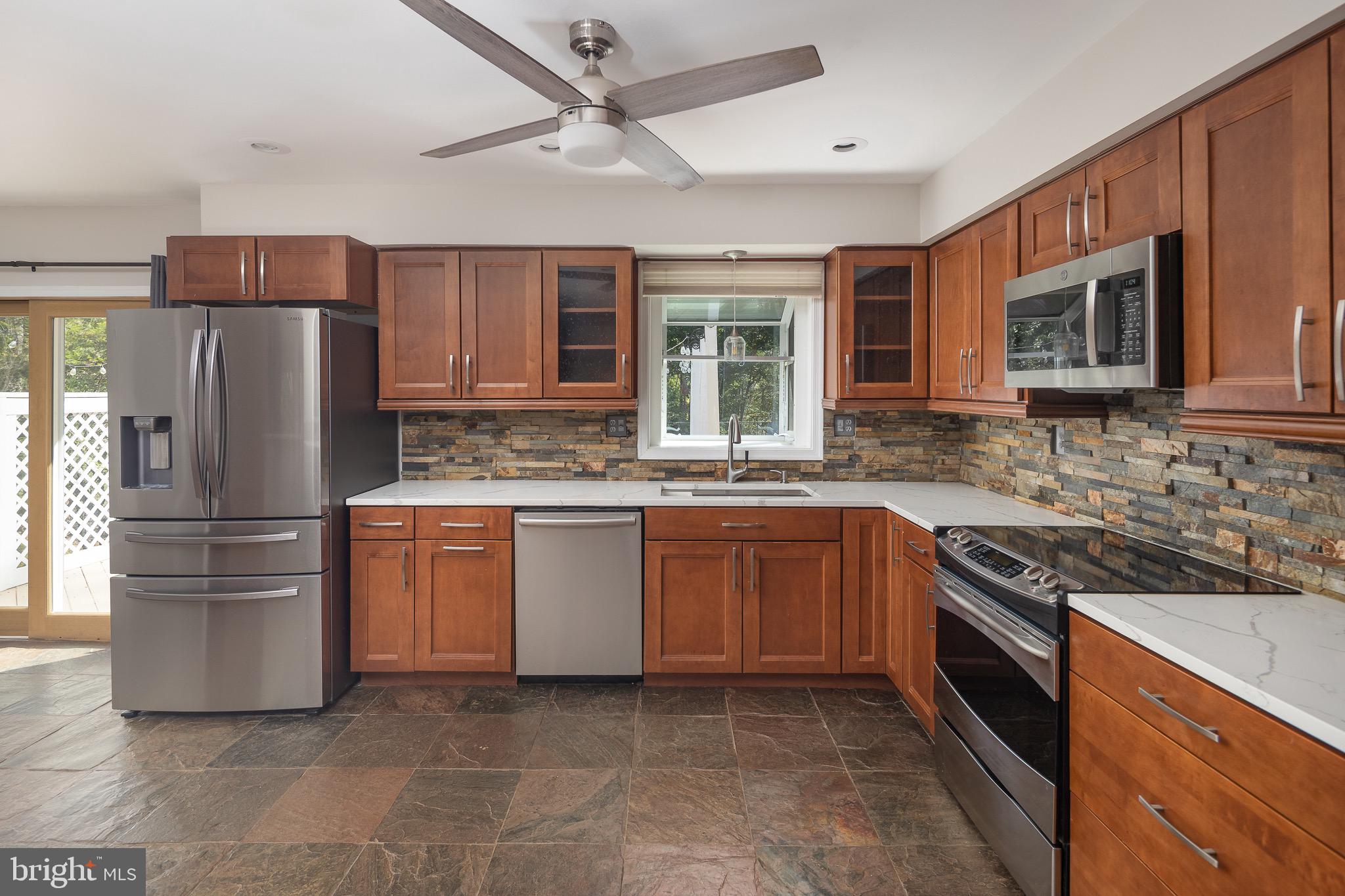 WATERFALL - Residential