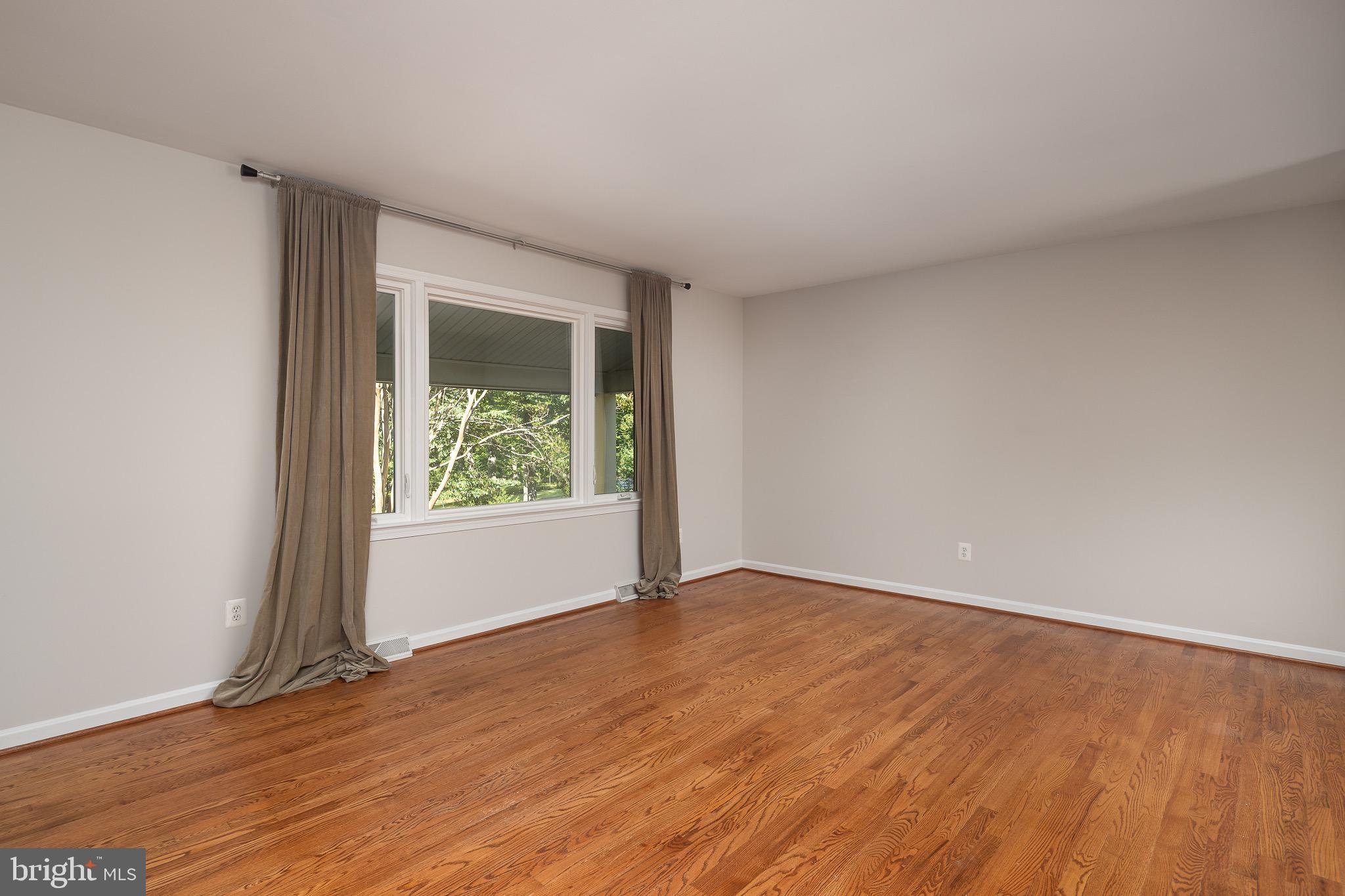 WATERFALL - Residential