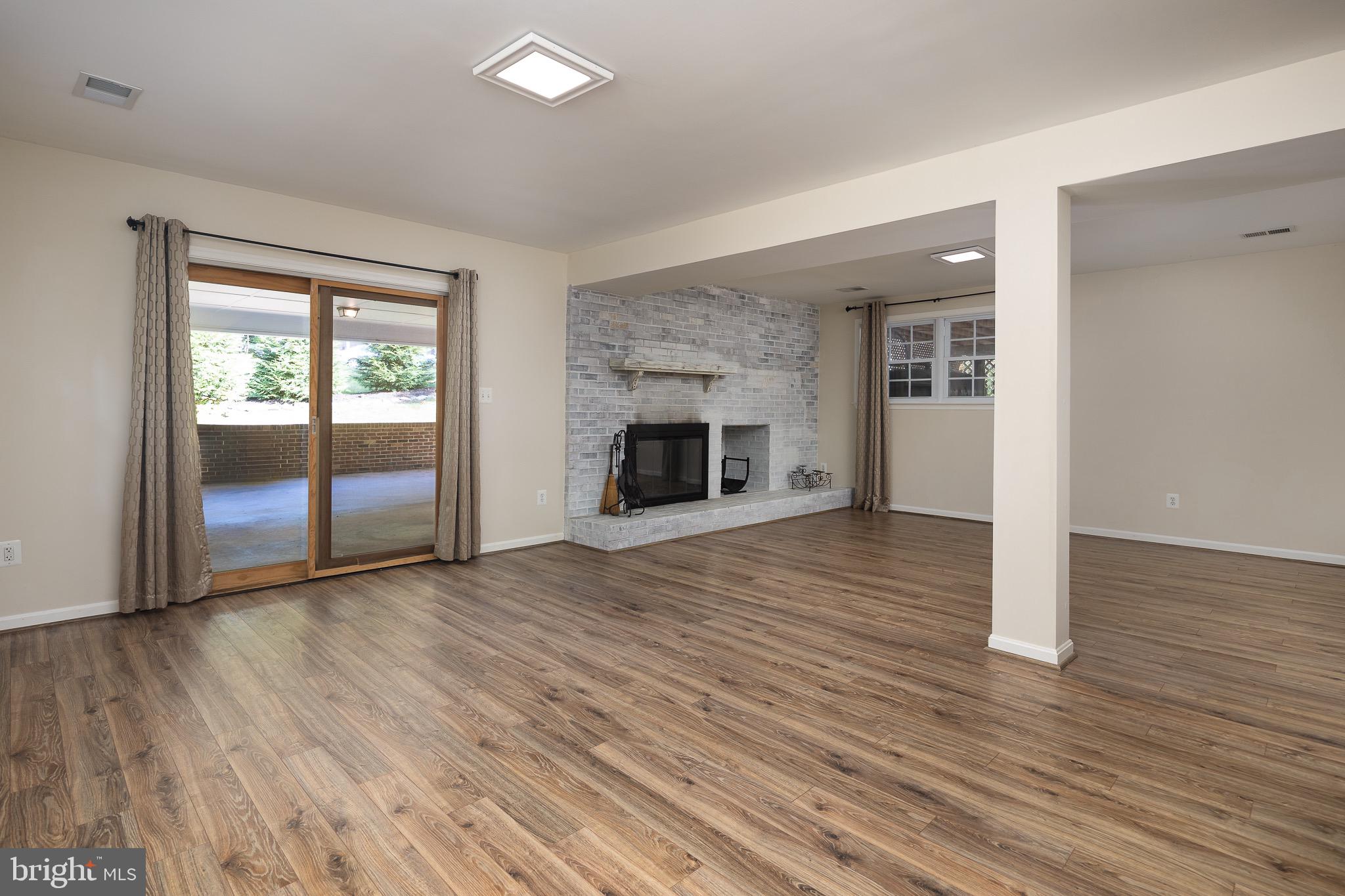 WATERFALL - Residential