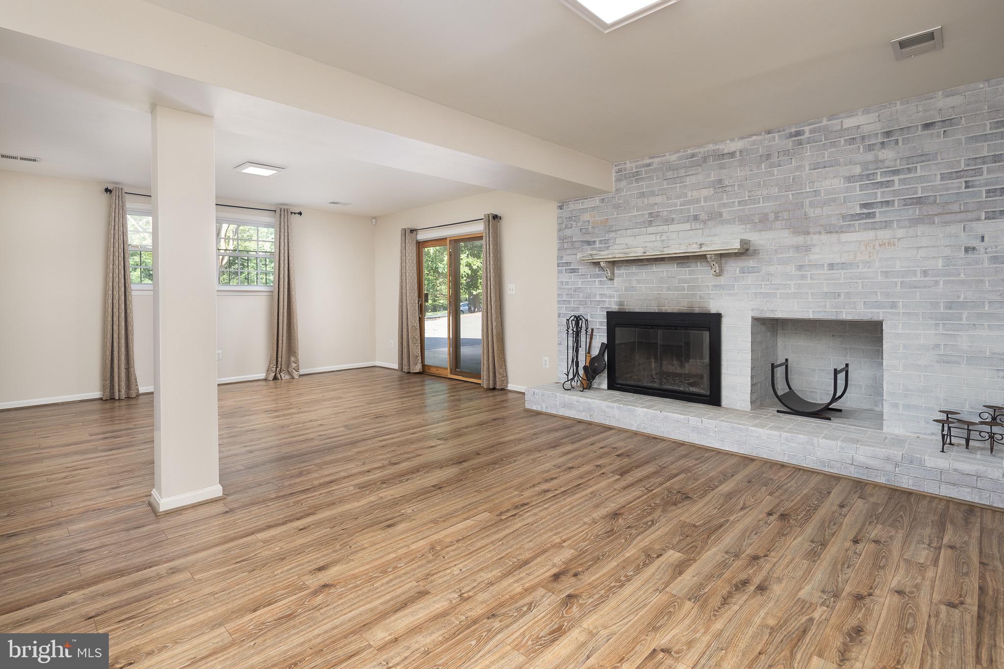 WATERFALL - Residential