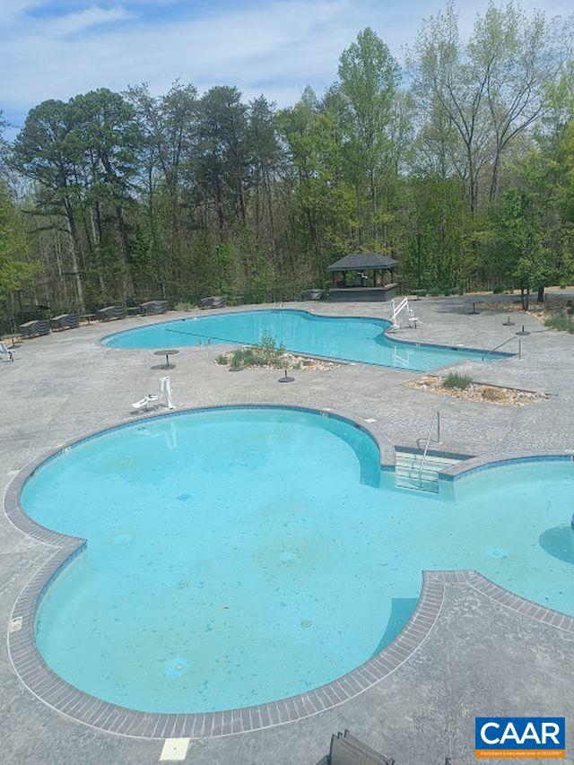 SHENANDOAH CROSSING - Land