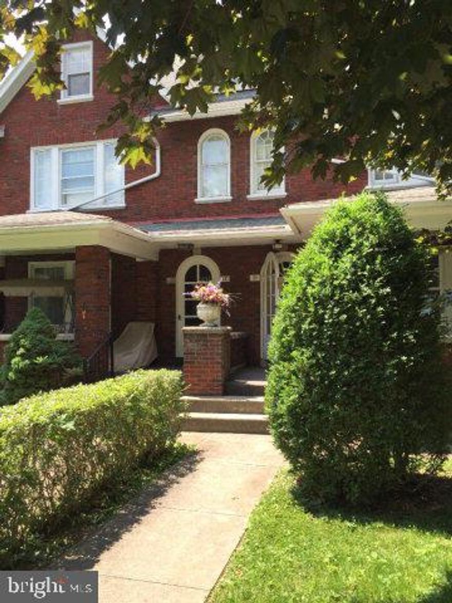 Entered for comp purposes only. Two story half double, 4 BR and 1 bath. Detached 2 car garage.