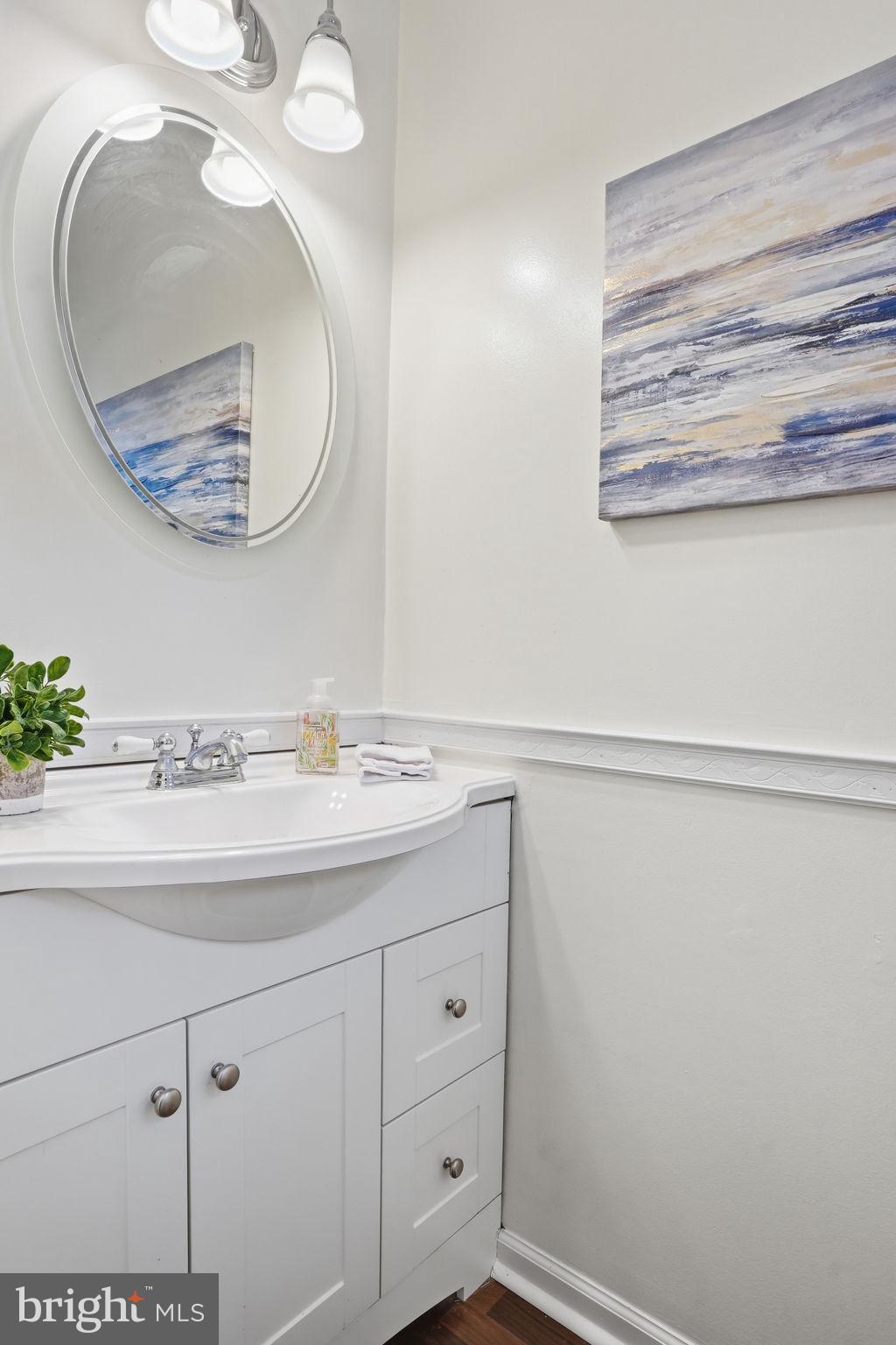 CROFTON MEWS CONDO - Residential