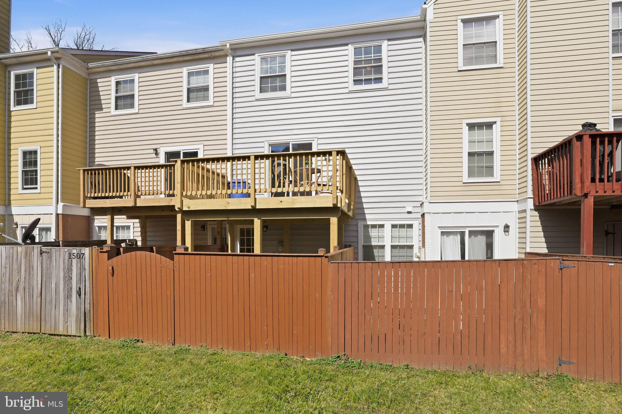 CROFTON MEWS CONDO - Residential