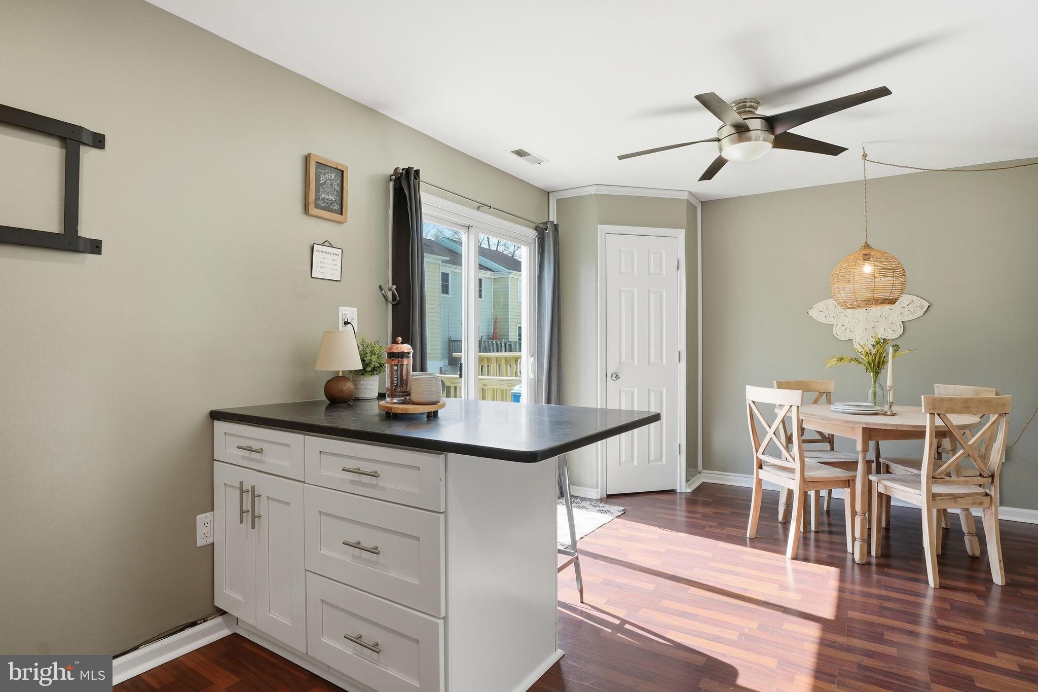 CROFTON MEWS CONDO - Residential