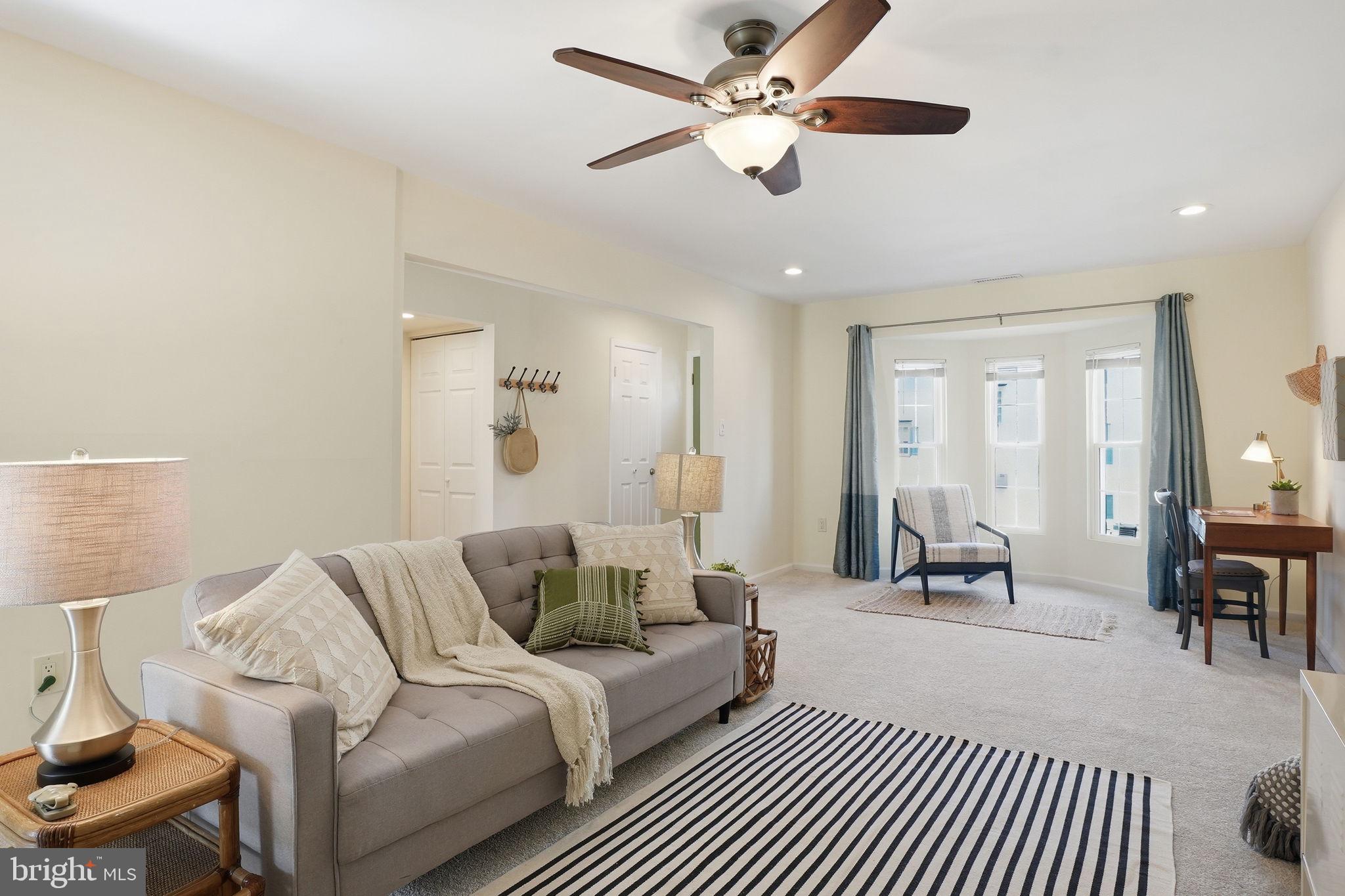 CROFTON MEWS CONDO - Residential