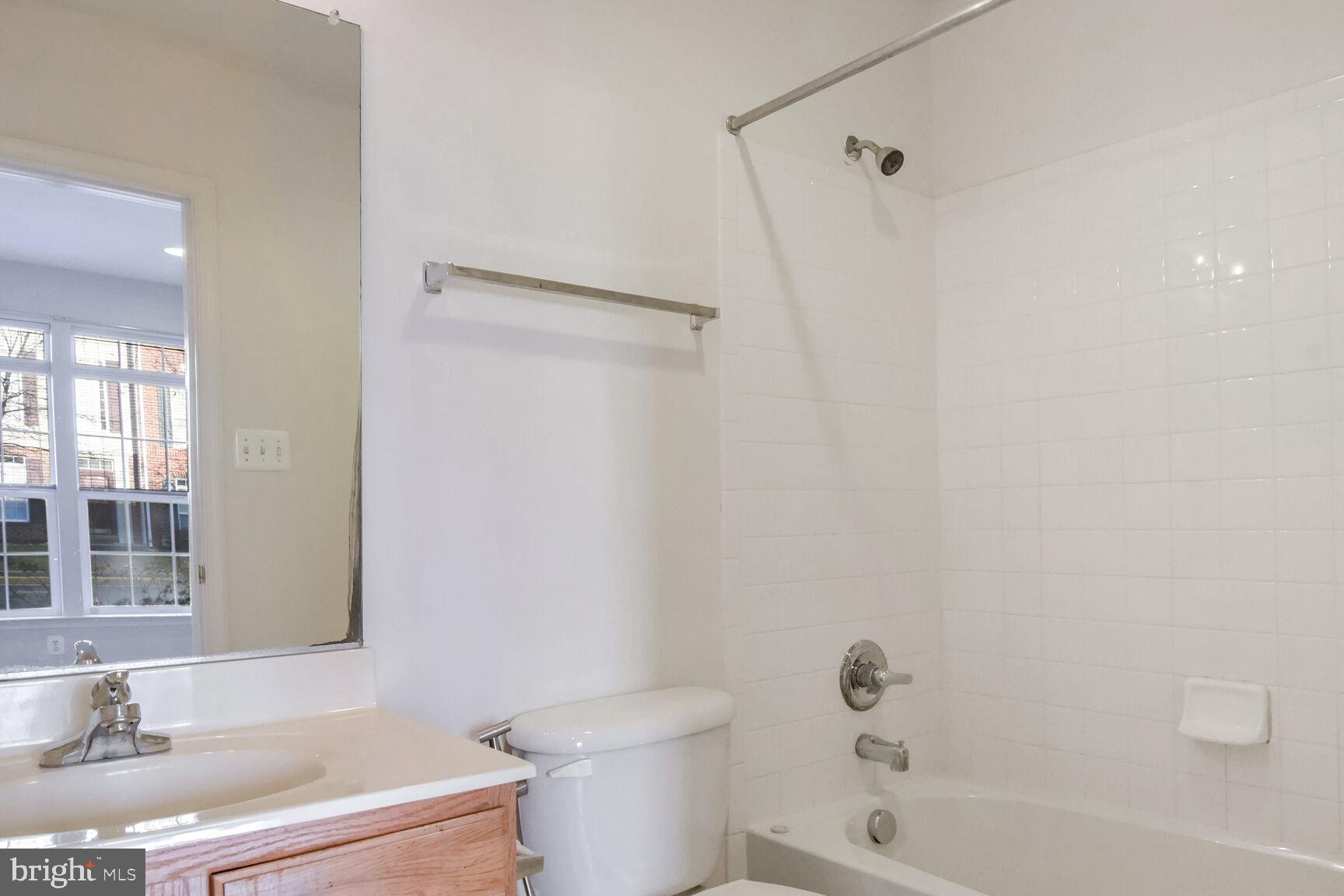 ASHBROOK VILLAGE - Residential Lease