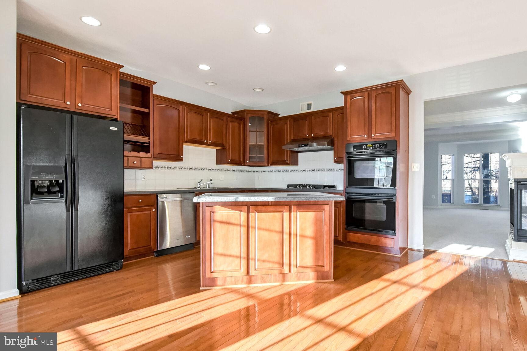 ASHBROOK VILLAGE - Residential Lease