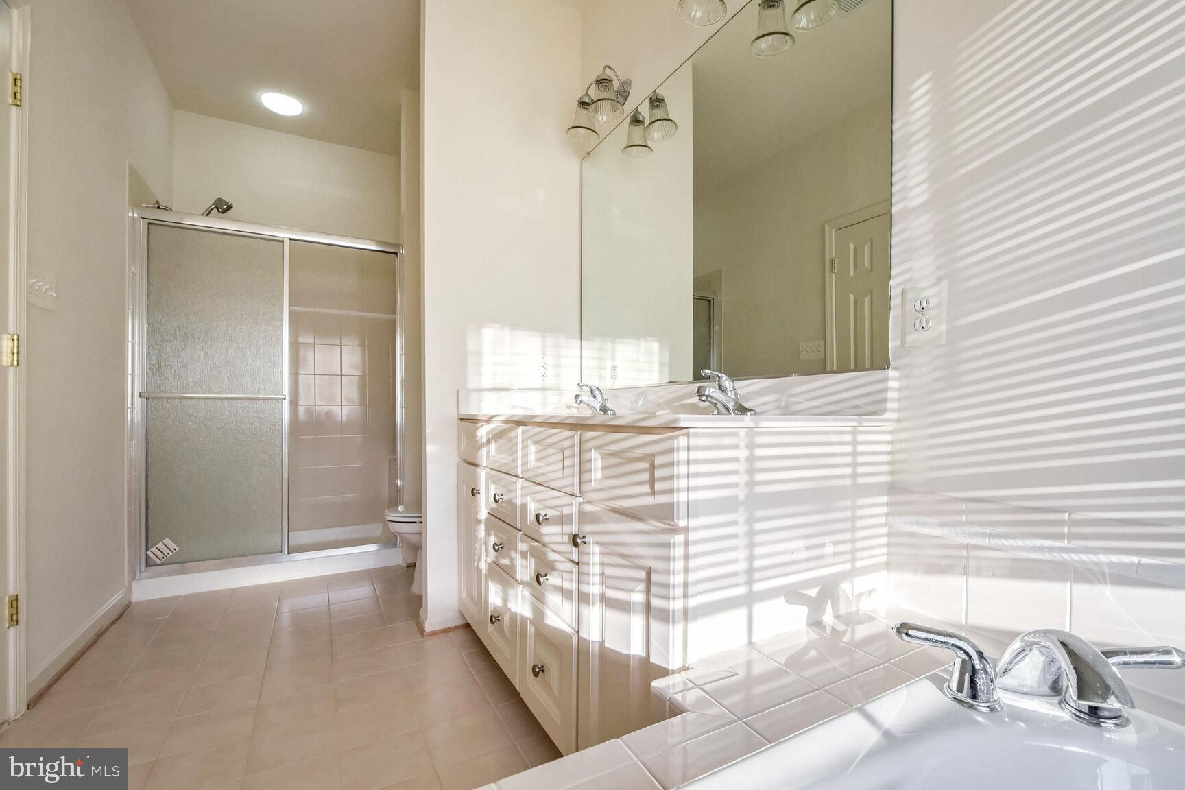 ASHBROOK VILLAGE - Residential Lease