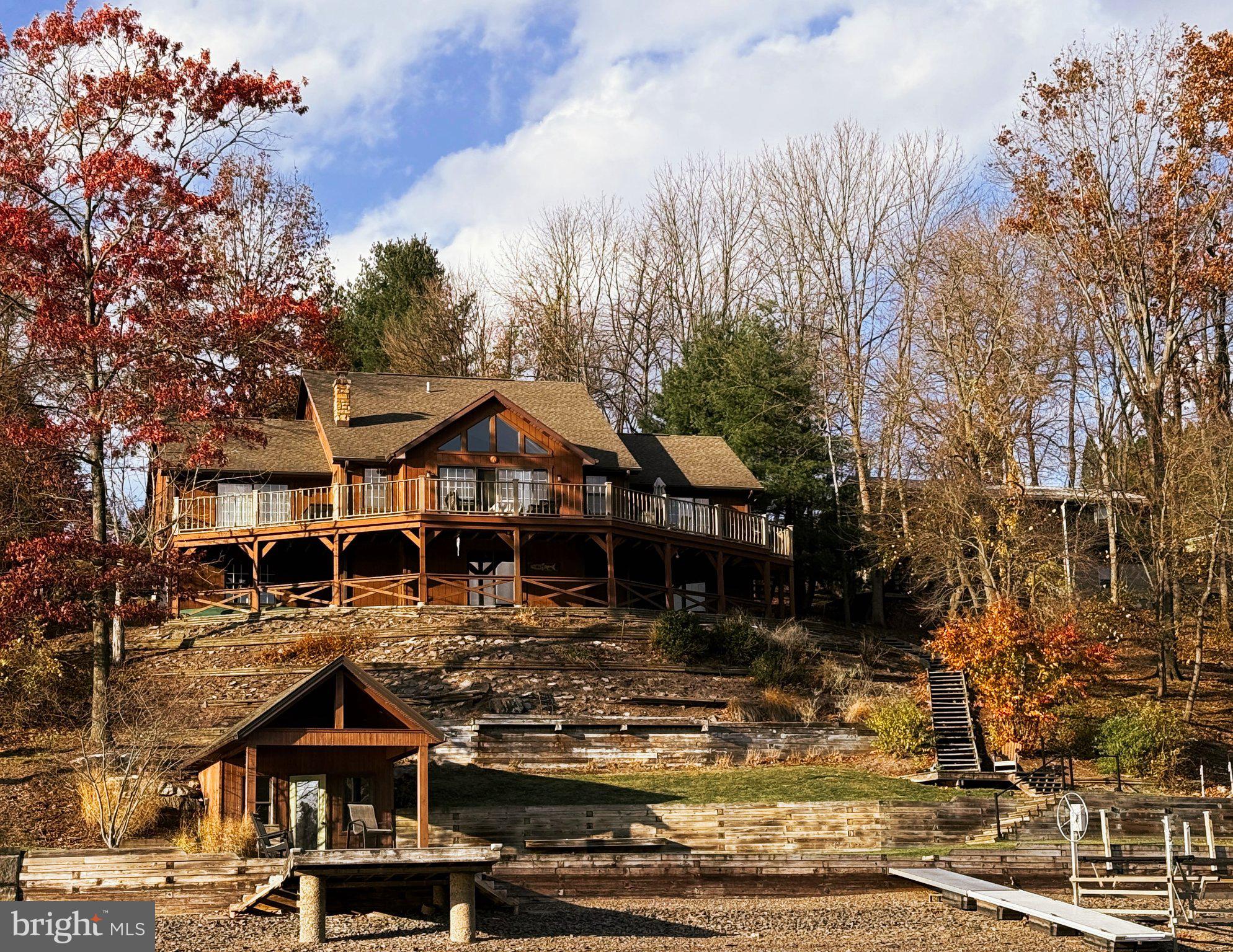 1502 WYNONAH DRIVE