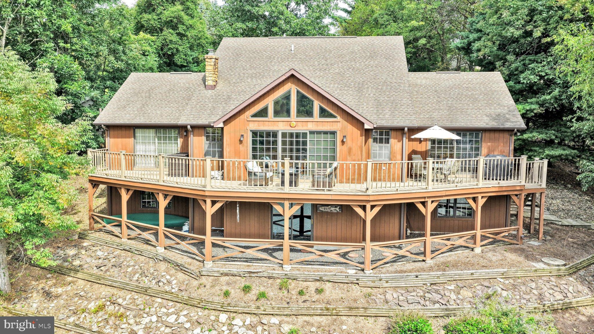 1502 WYNONAH DRIVE
