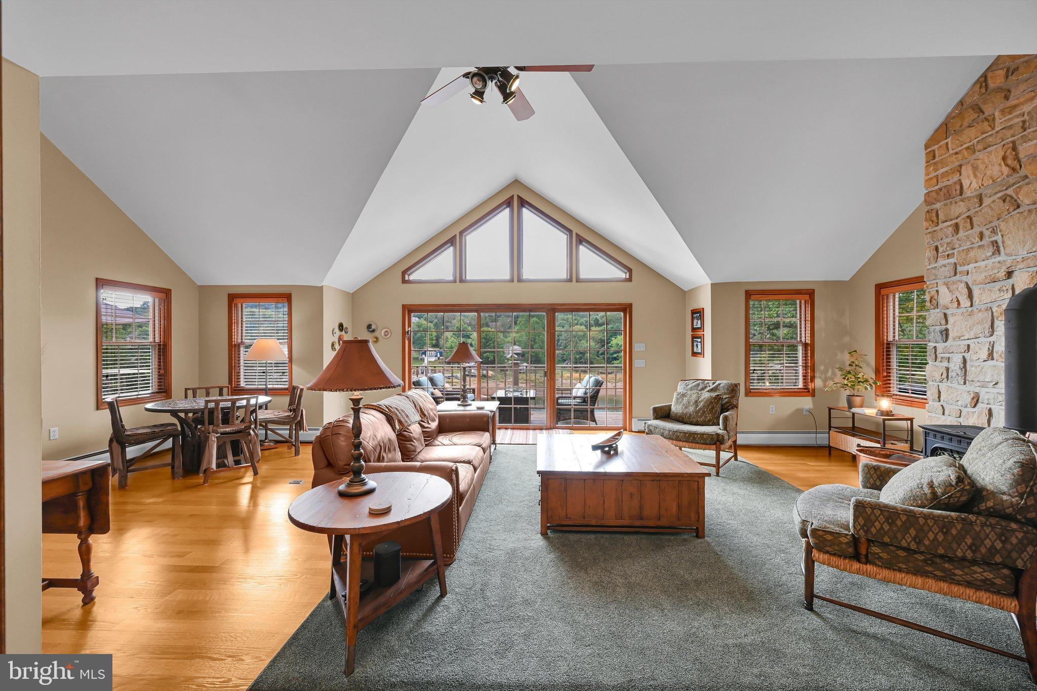 1502 WYNONAH DRIVE