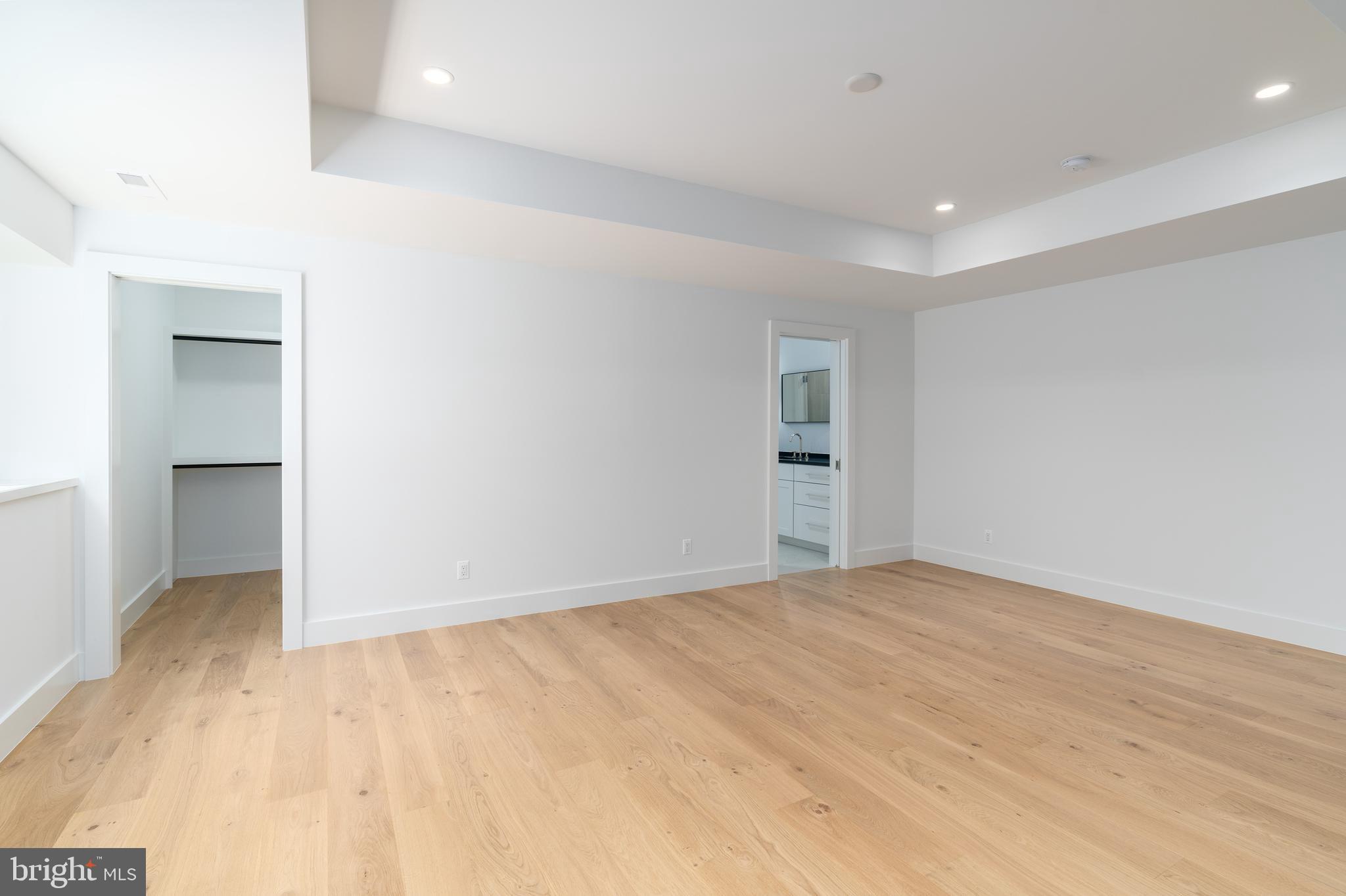 RESIDENCES AT SALAMANDER - Residential