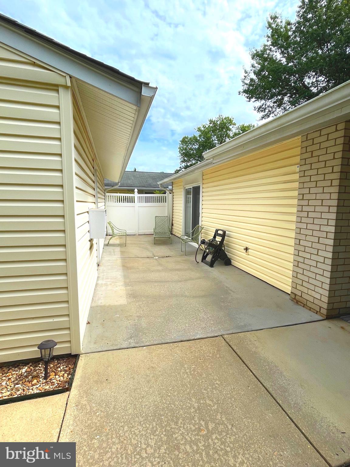 15410 BRAMBLEWOOD DRIVE