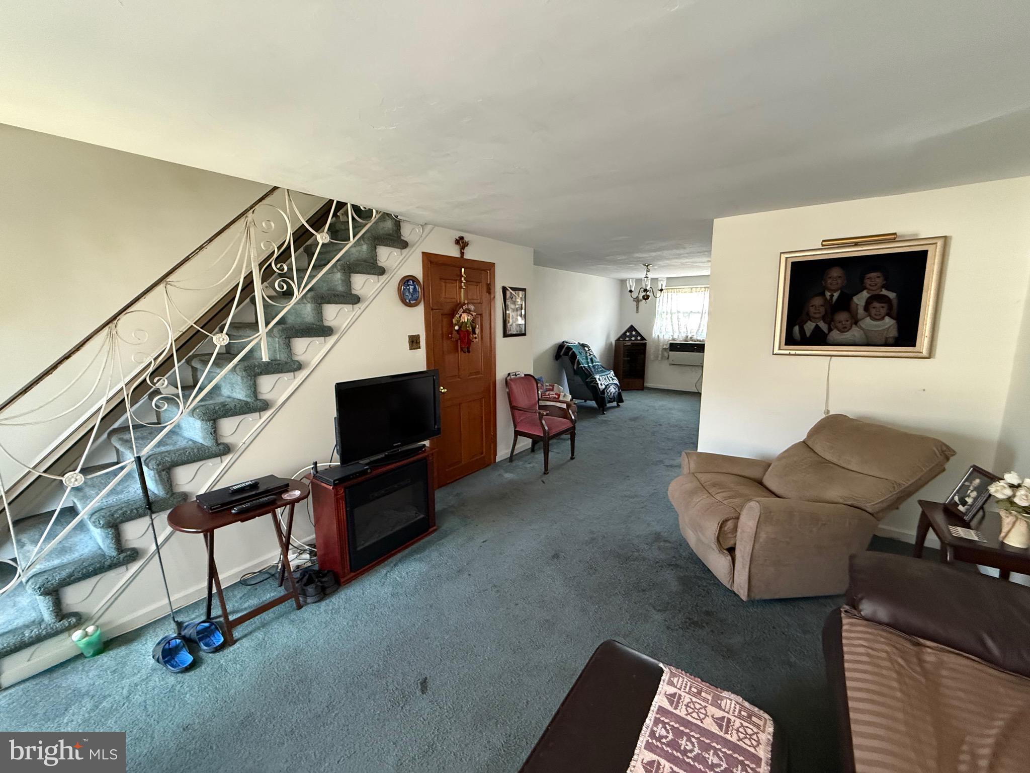 MAYFAIR (EAST) - Residential