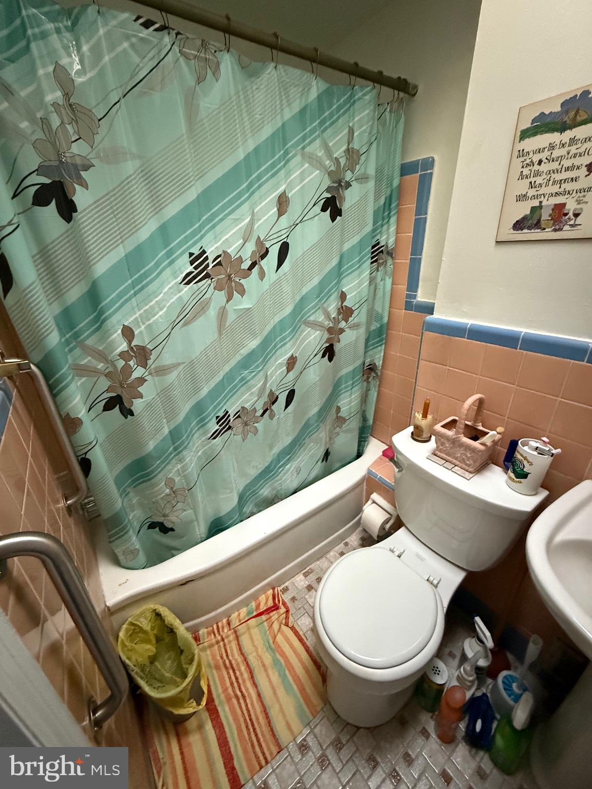 MAYFAIR (EAST) - Residential