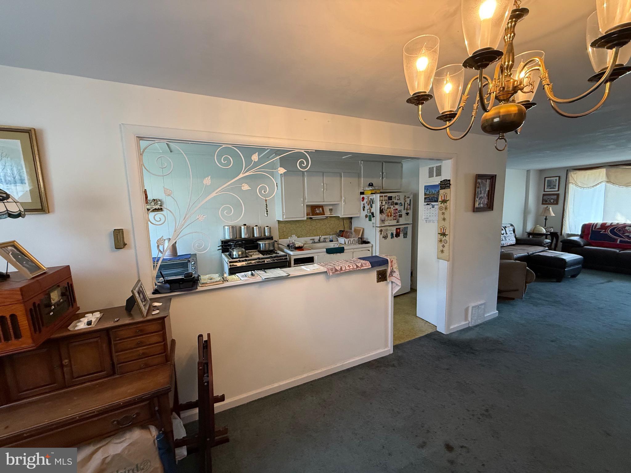 MAYFAIR (EAST) - Residential