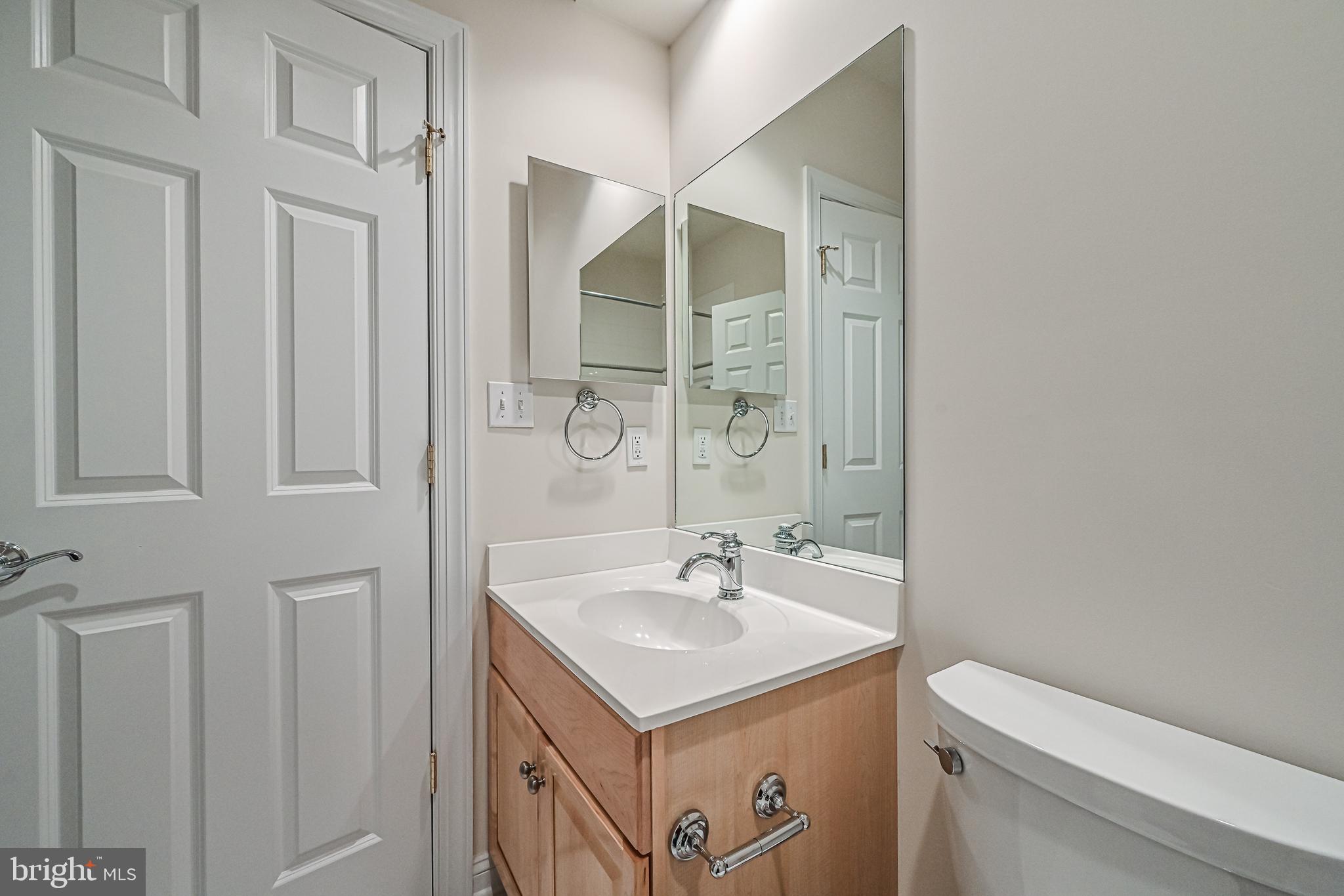 LORD FAIRFAX MANORS - Residential