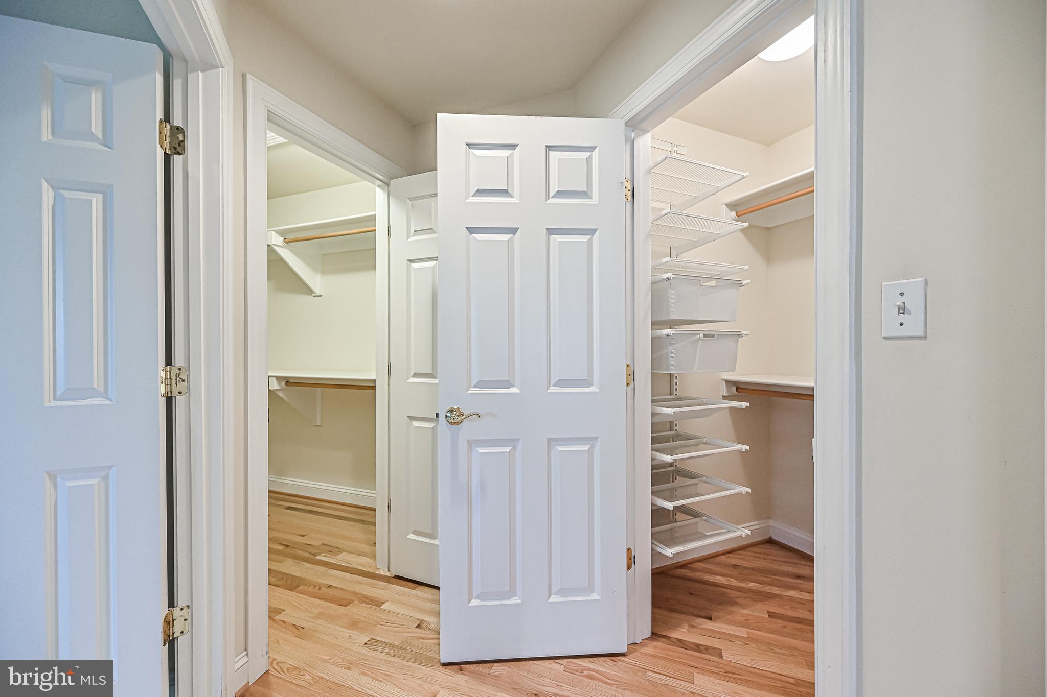 LORD FAIRFAX MANORS - Residential