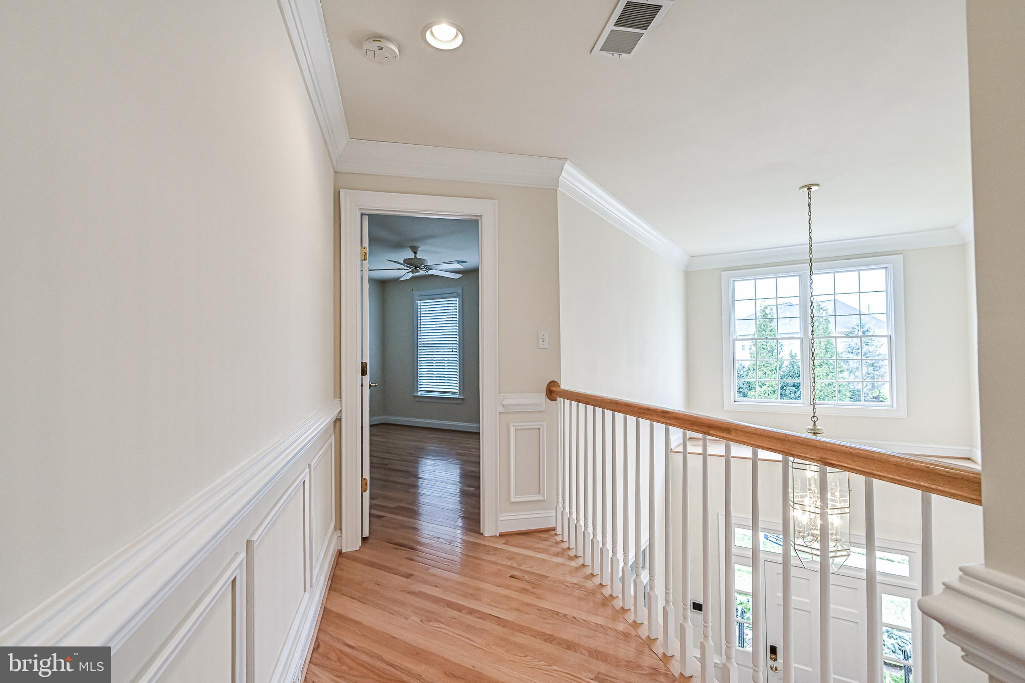 LORD FAIRFAX MANORS - Residential