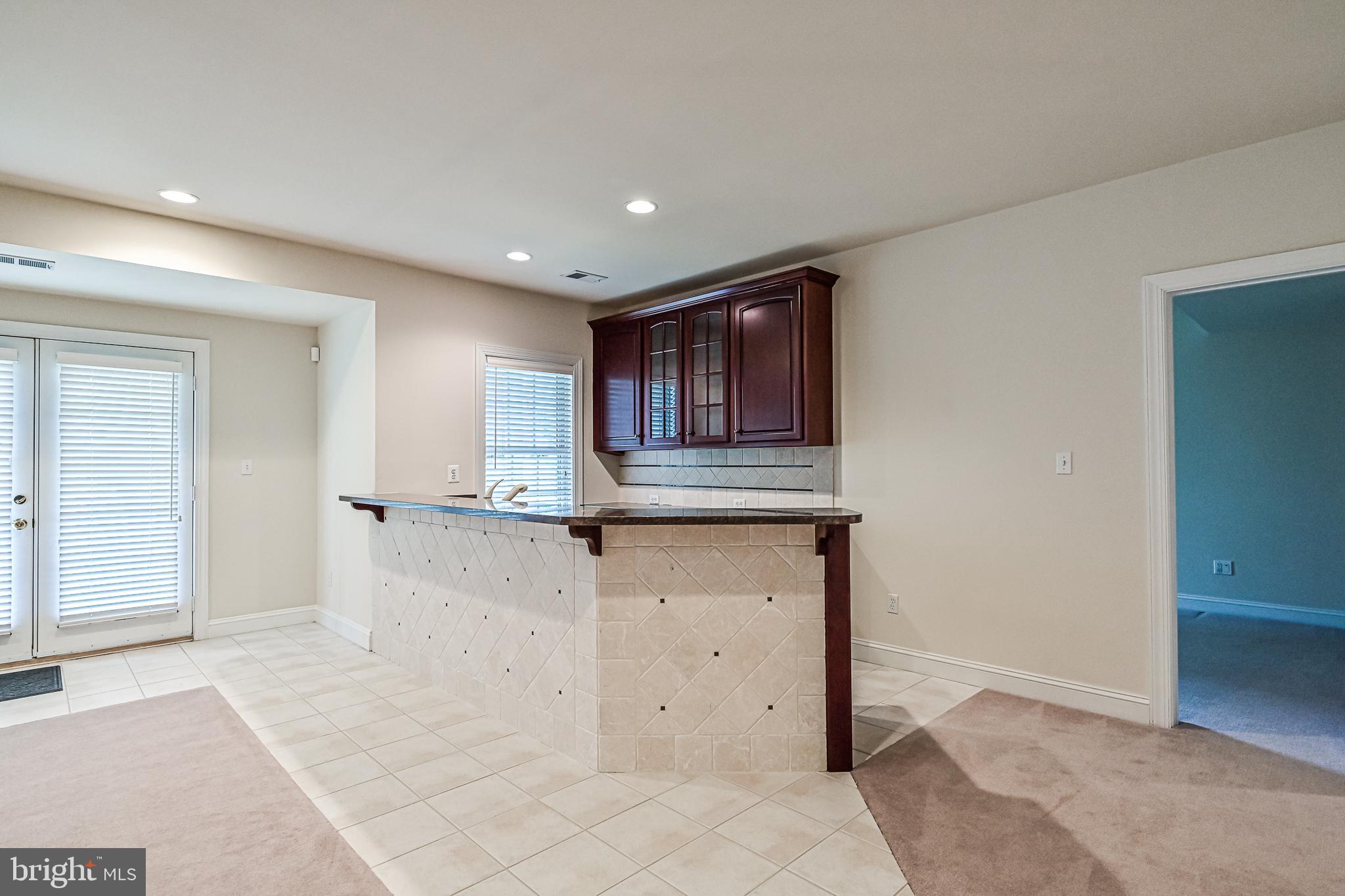 LORD FAIRFAX MANORS - Residential