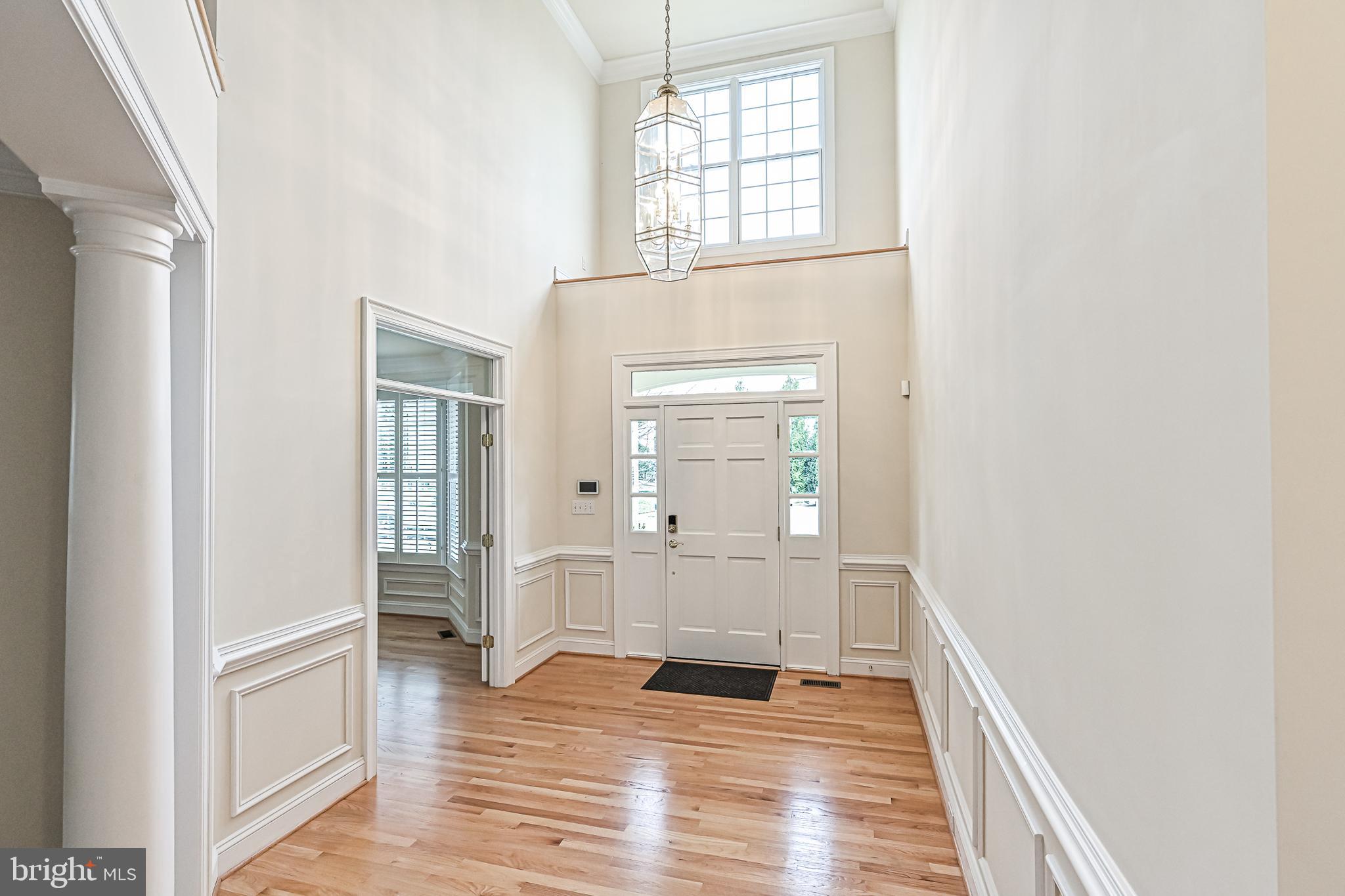 LORD FAIRFAX MANORS - Residential