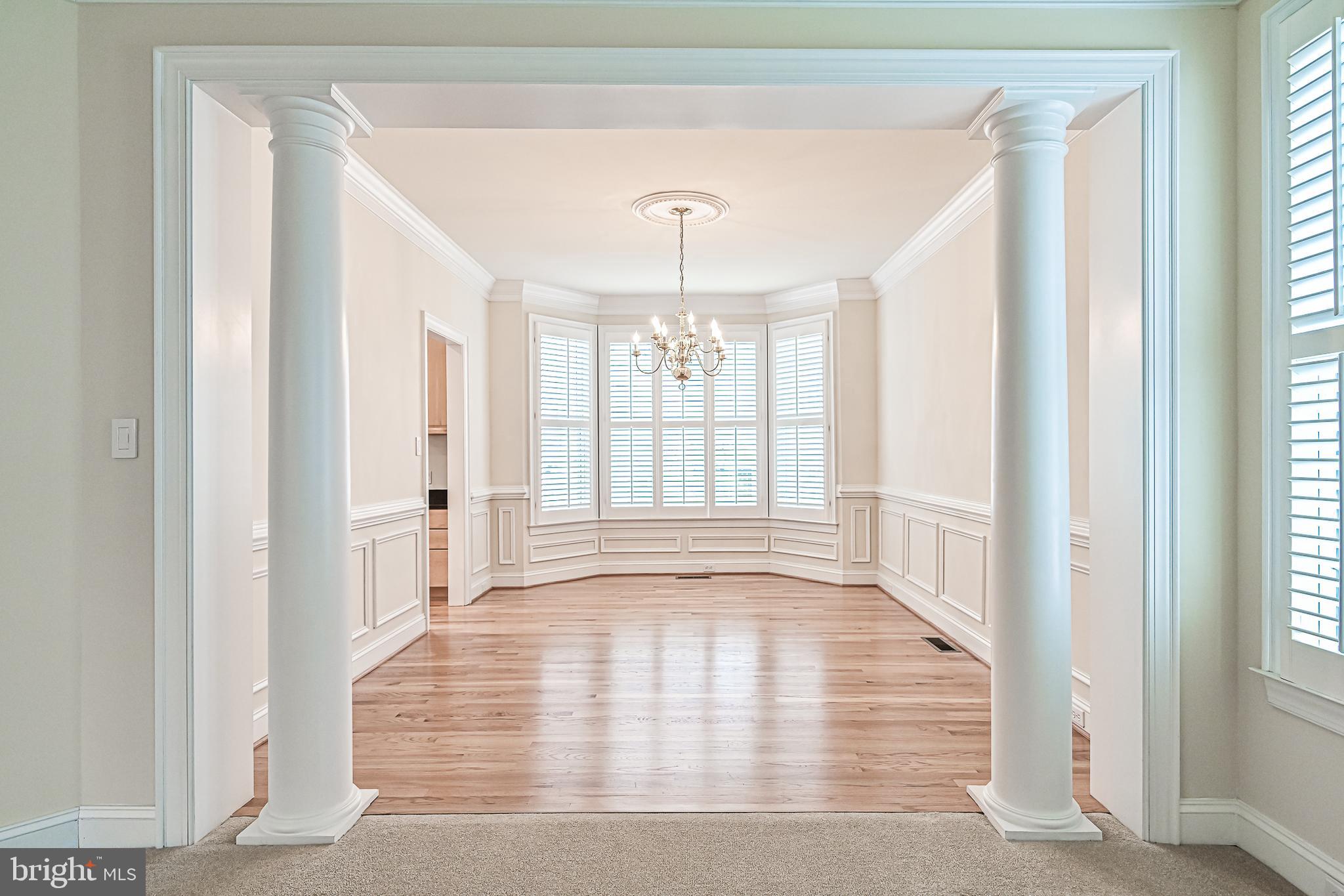 LORD FAIRFAX MANORS - Residential