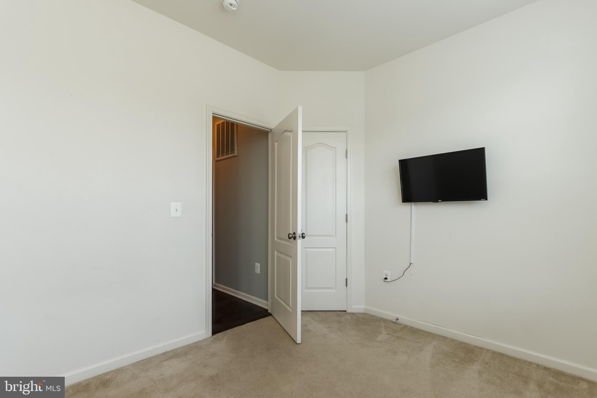 LAKE HOLIDAY ESTATES - Residential