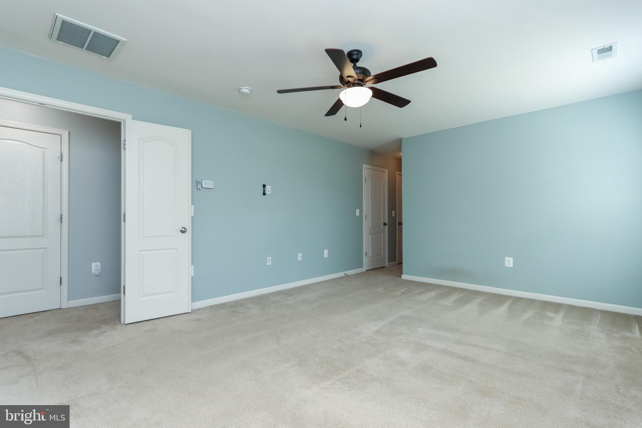 LAKE HOLIDAY ESTATES - Residential