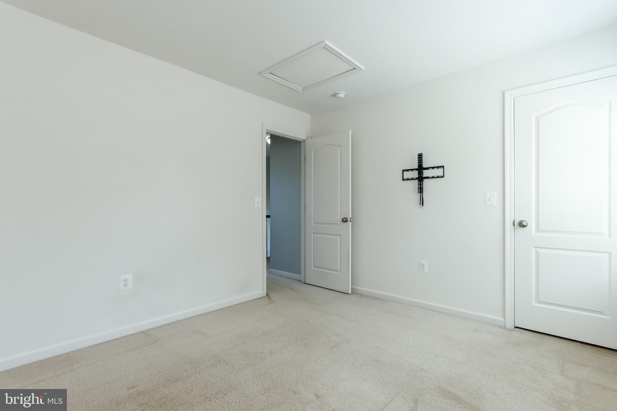 LAKE HOLIDAY ESTATES - Residential