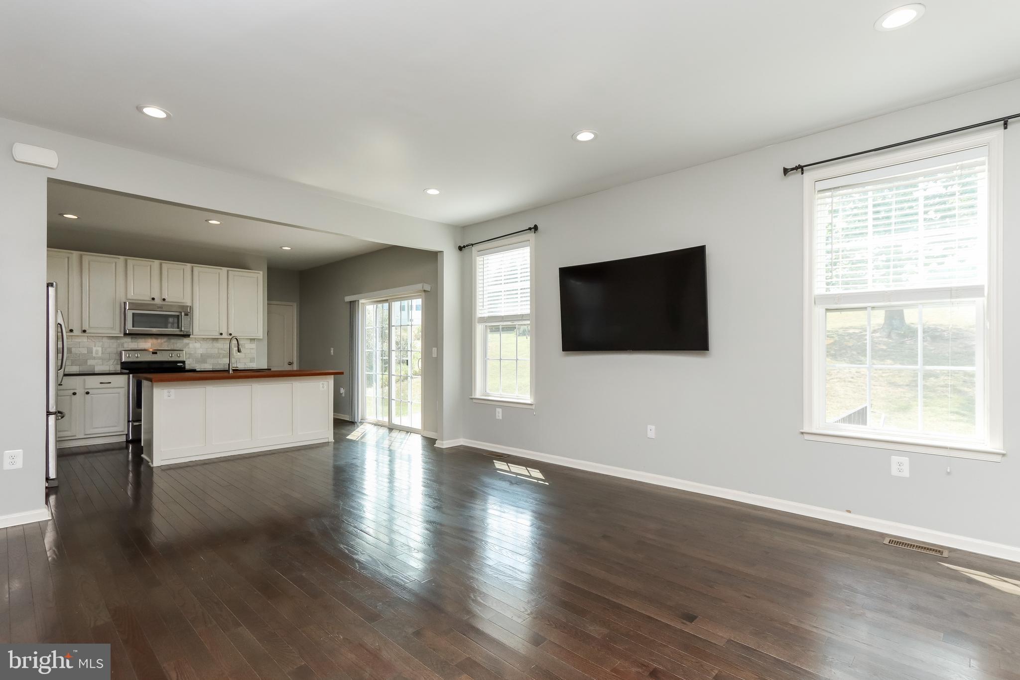 LAKE HOLIDAY ESTATES - Residential